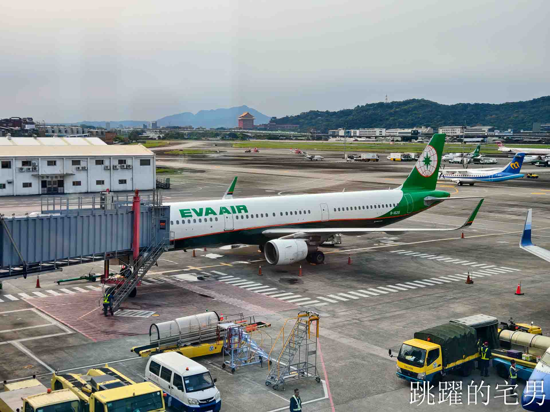 [松山機場美食]極之好味松山機場店-捷運出站7分鐘，45年粵菜名店悄悄進駐松山機場，台北港式燒臘必吃烤鴨撈麵、冰火波蘿油，松山區美食