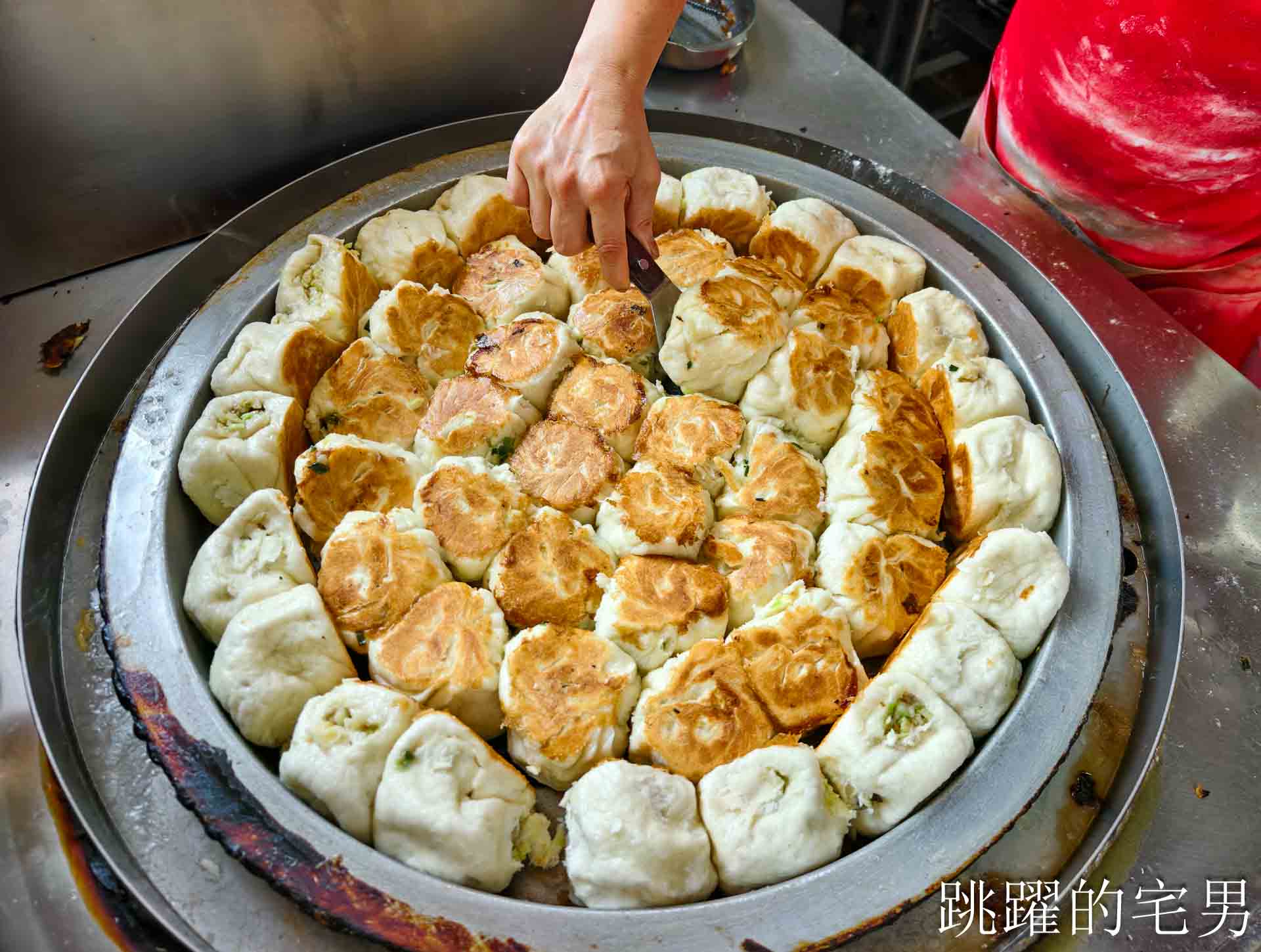 今日熱門文章：[花蓮早餐]張家水煎包- 花蓮排隊水煎包 早餐時間天天爆滿，價格高婆婆媽媽還是照買的好吃水煎包，不打電話預訂還真吃不到