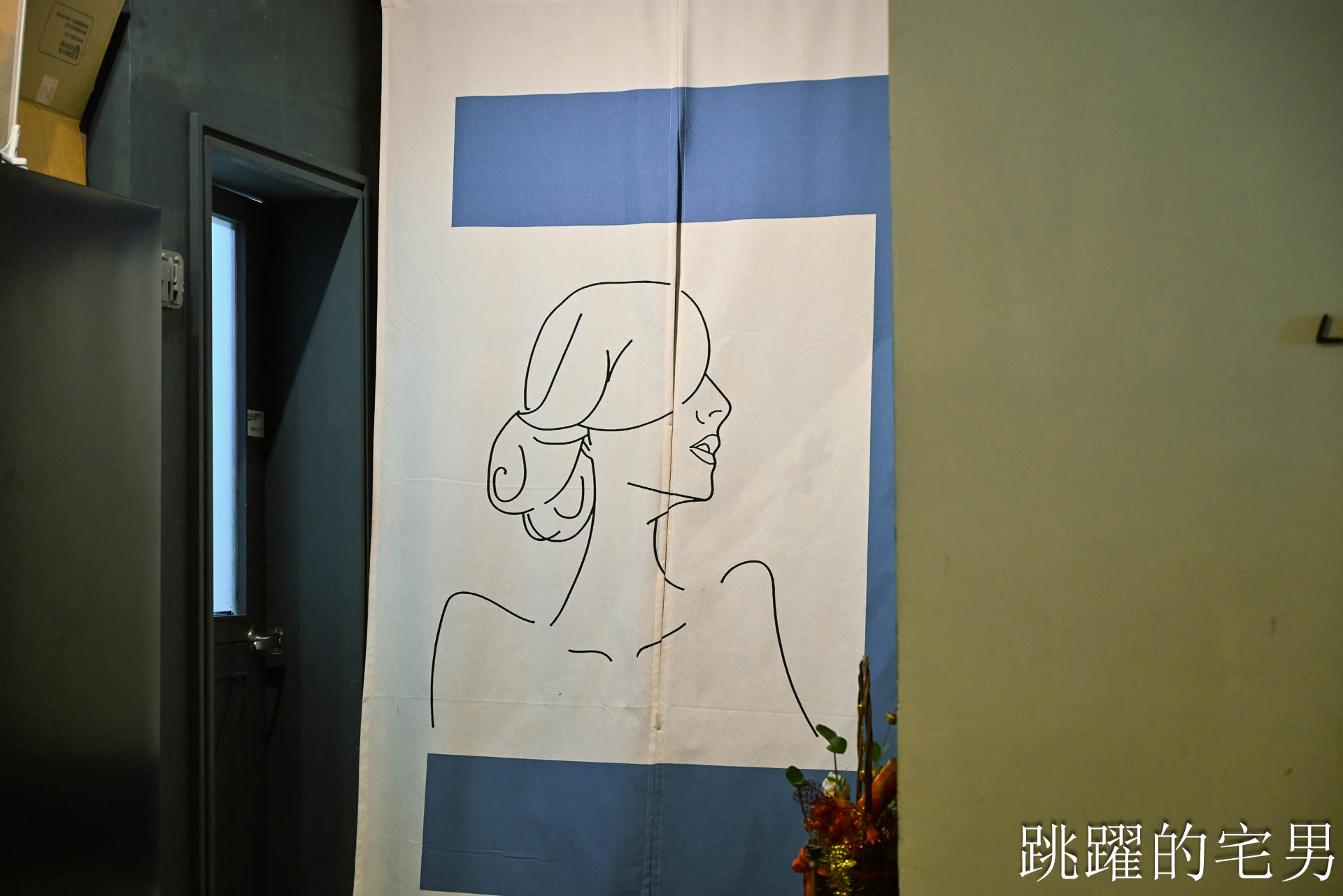 [台北大巨蛋美食]Hërs biströ 她/的餐酒-信義區商業午餐140元起太佛心！台北平價義大利麵不收服務費還附濃湯紅茶，這C/P值在信義區真的沒對手! 她的餐酒館