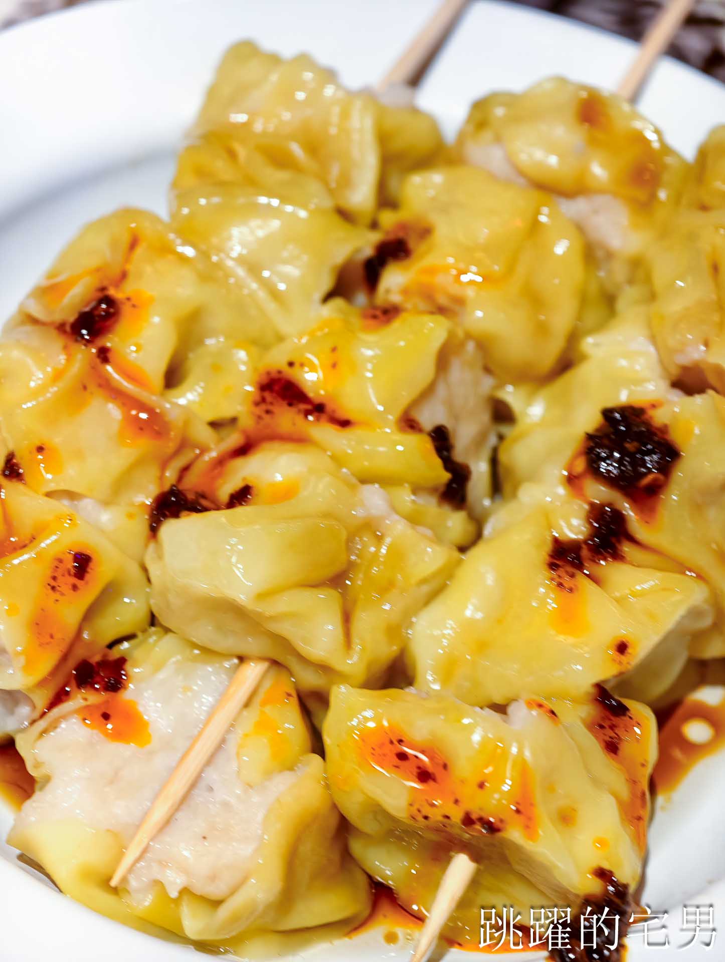 [台北萬華美食]獅鬥: 營業到凌晨5點香港街頭風西門町酒吧，魚肉燒賣完全打到我的味蕾! 雲吞鮮蝦也太大隻了吧，西門町美食