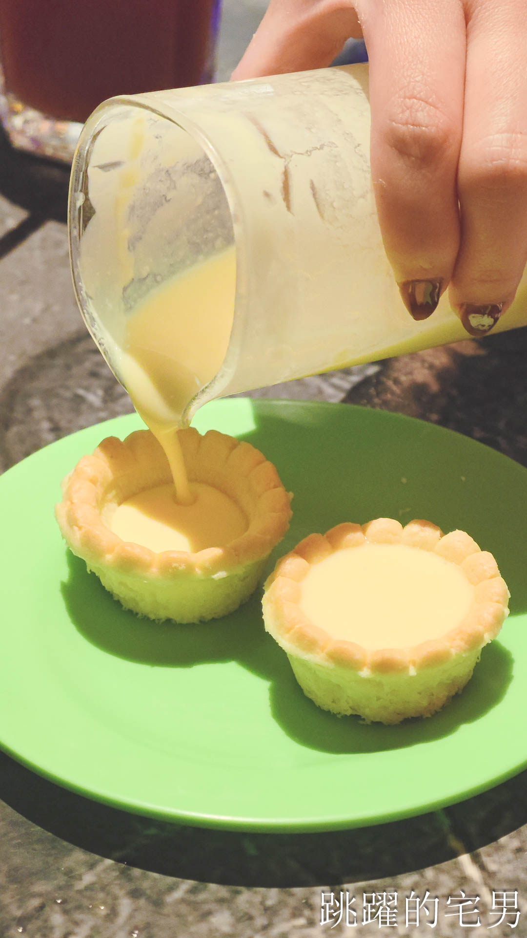 [台北萬華美食]獅鬥: 營業到凌晨5點香港街頭風西門町酒吧，魚肉燒賣完全打到我的味蕾! 雲吞鮮蝦也太大隻了吧，西門町美食