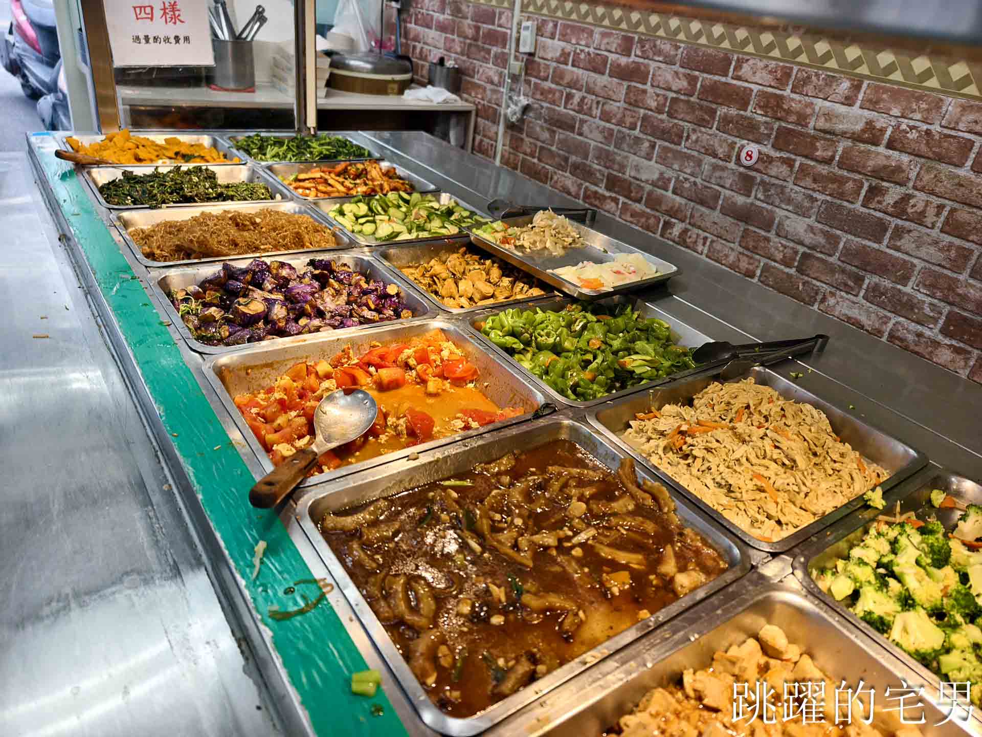 [花蓮美食]鼎鮮自助餐-最便宜花蓮便當，炸雞腿飯居然只要85元!