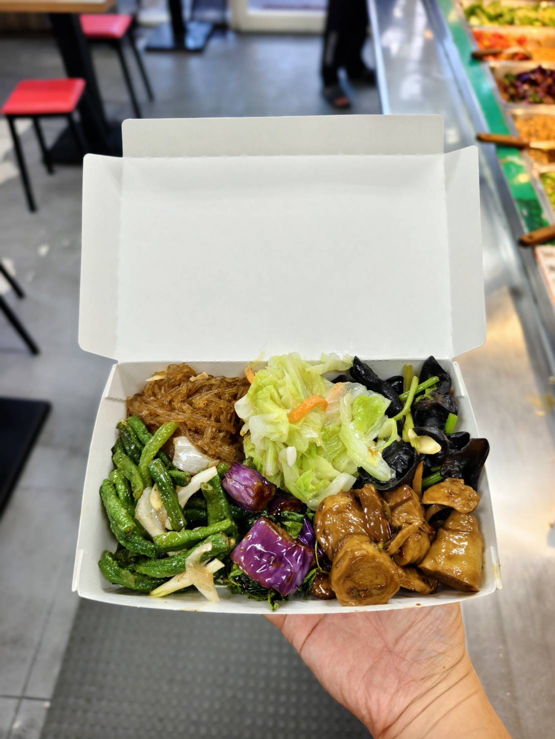 [花蓮美食]鼎鮮自助餐-最便宜花蓮便當，炸雞腿飯居然只要85元!