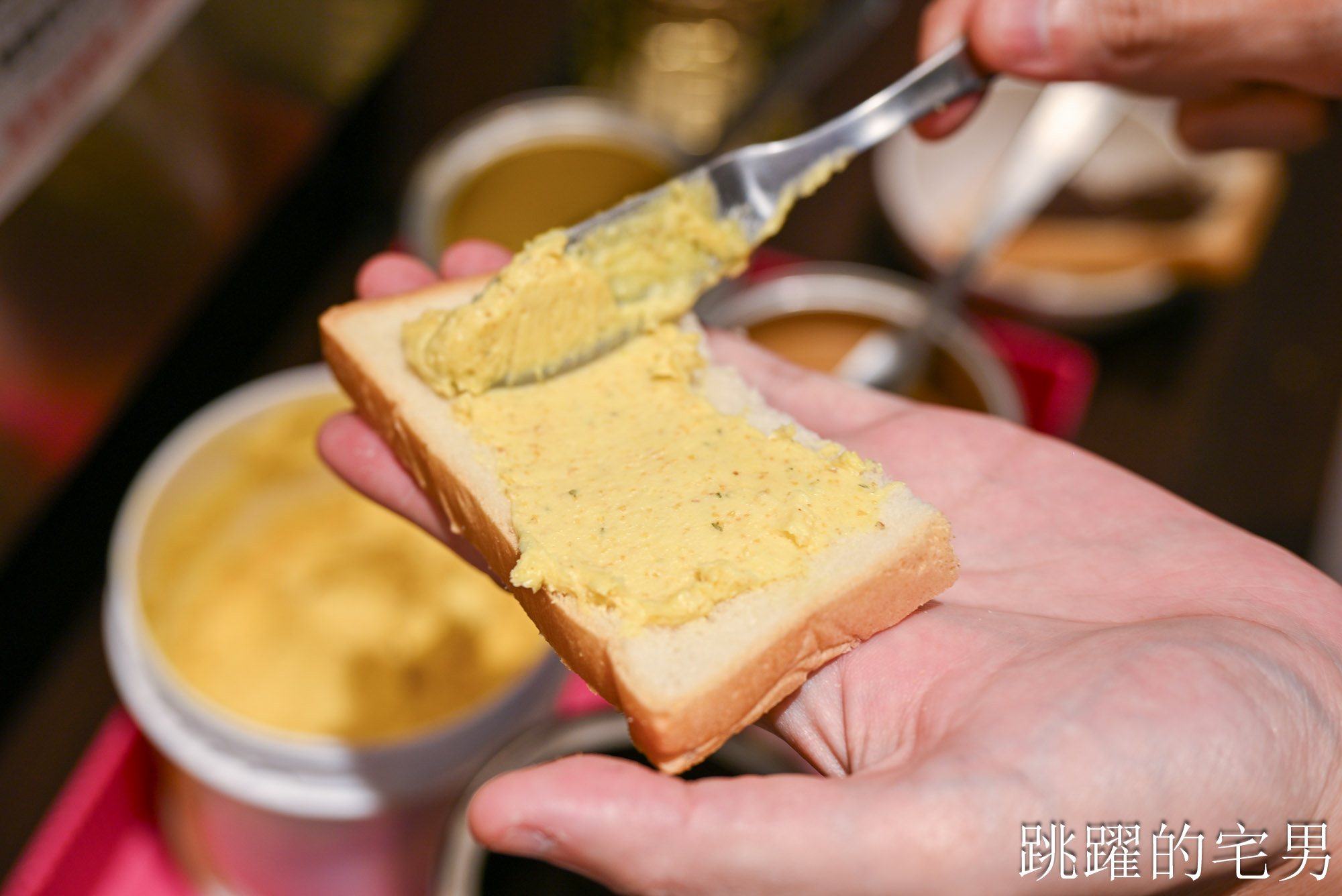 [花蓮美食]成功牛排花蓮店-自助吧吃到飽必吃脆皮德國豬腳、漢堡排! 鐵板麵、咖哩飯、吐司、爆米花無限加，花蓮吃到飽