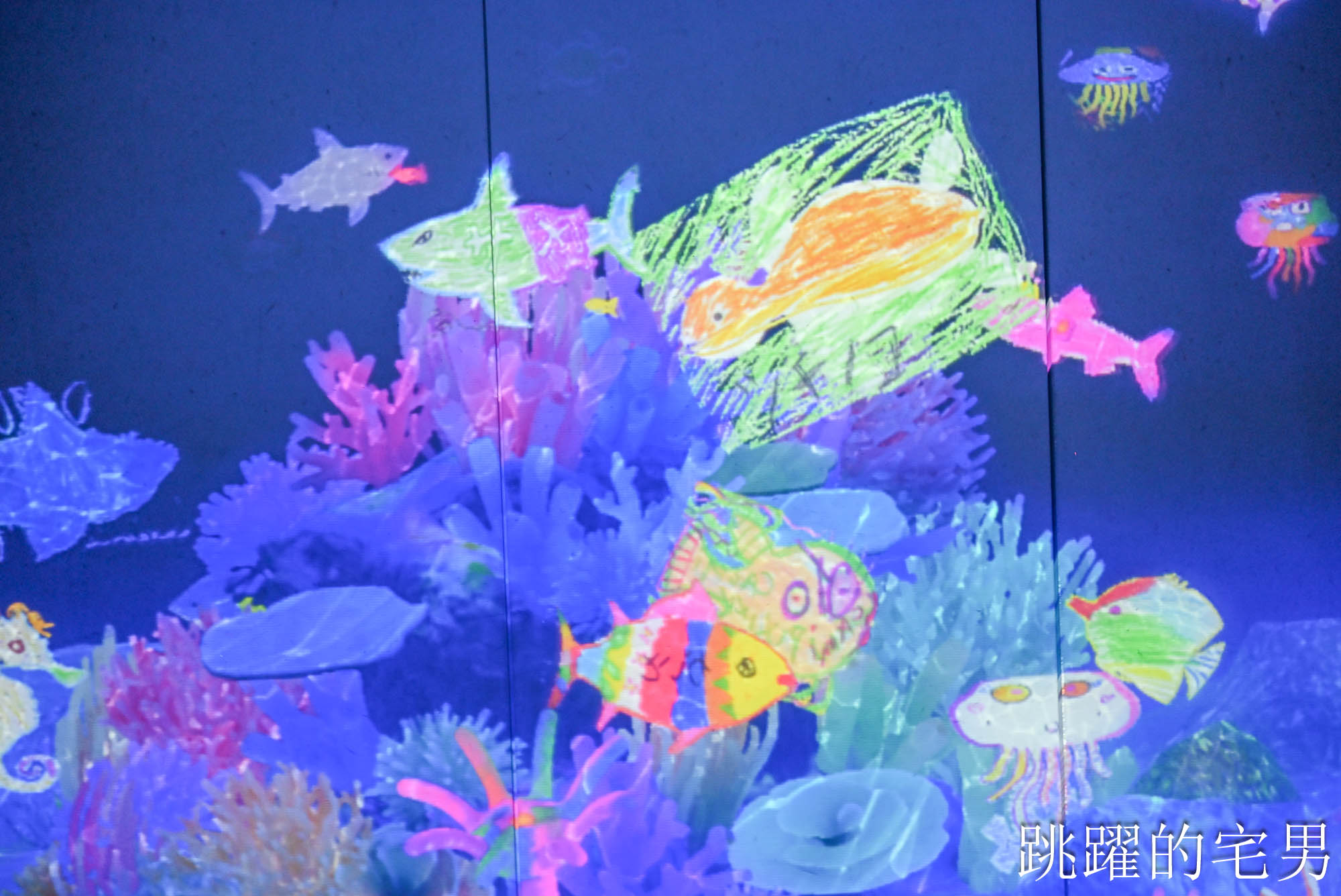 [東京景點推薦]teamLab無界麻布台之丘-年吸169 萬人沉浸式光影東京美術館，超現實夢幻體驗絕對值回票價!