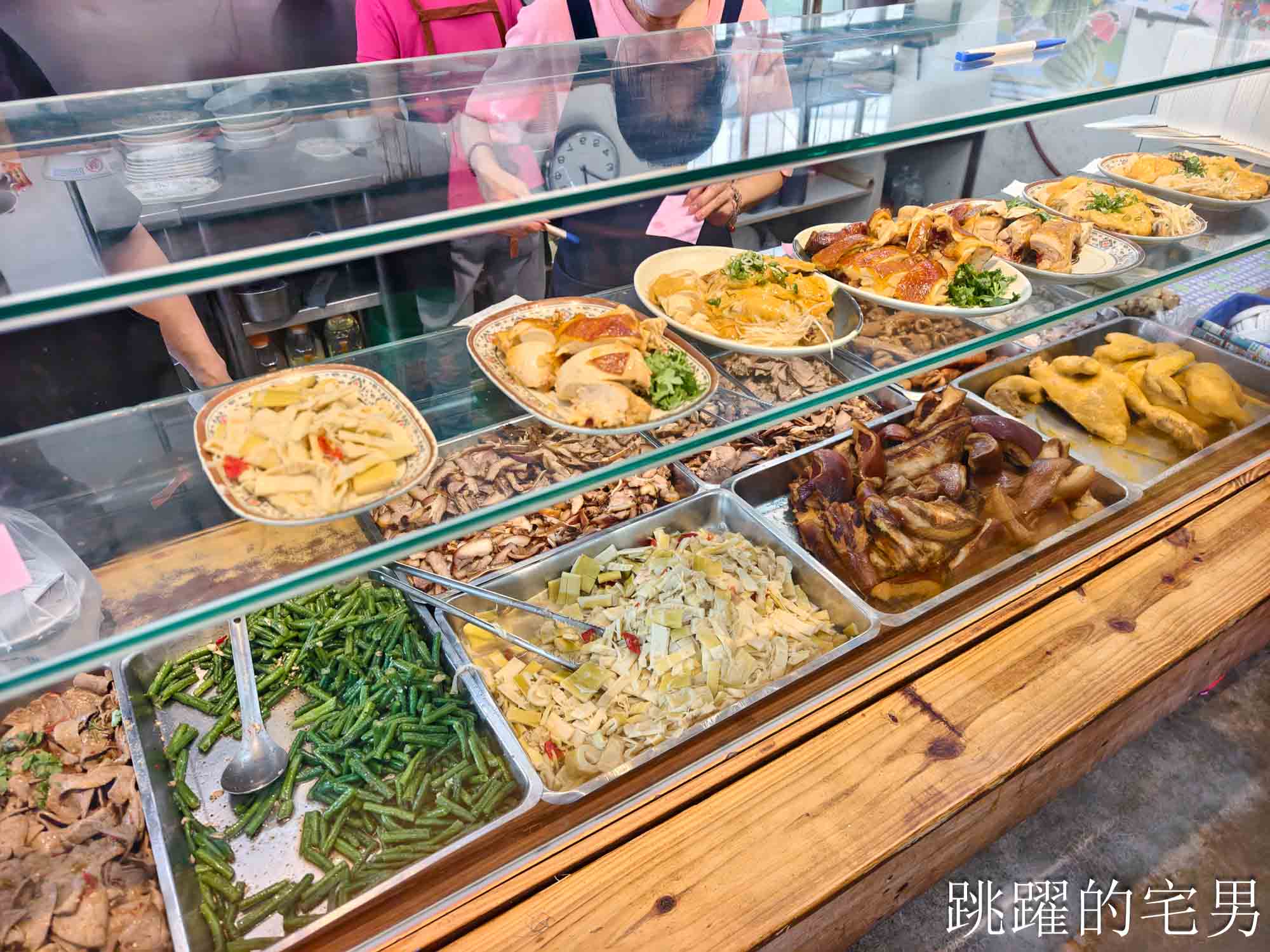 [花蓮吉安美食][影片]慶豐麵店-這家獨特煙燻小菜太美味! 必吃三角肉、豬尾巴、豬肝! 花蓮美食推薦 花蓮VLOG