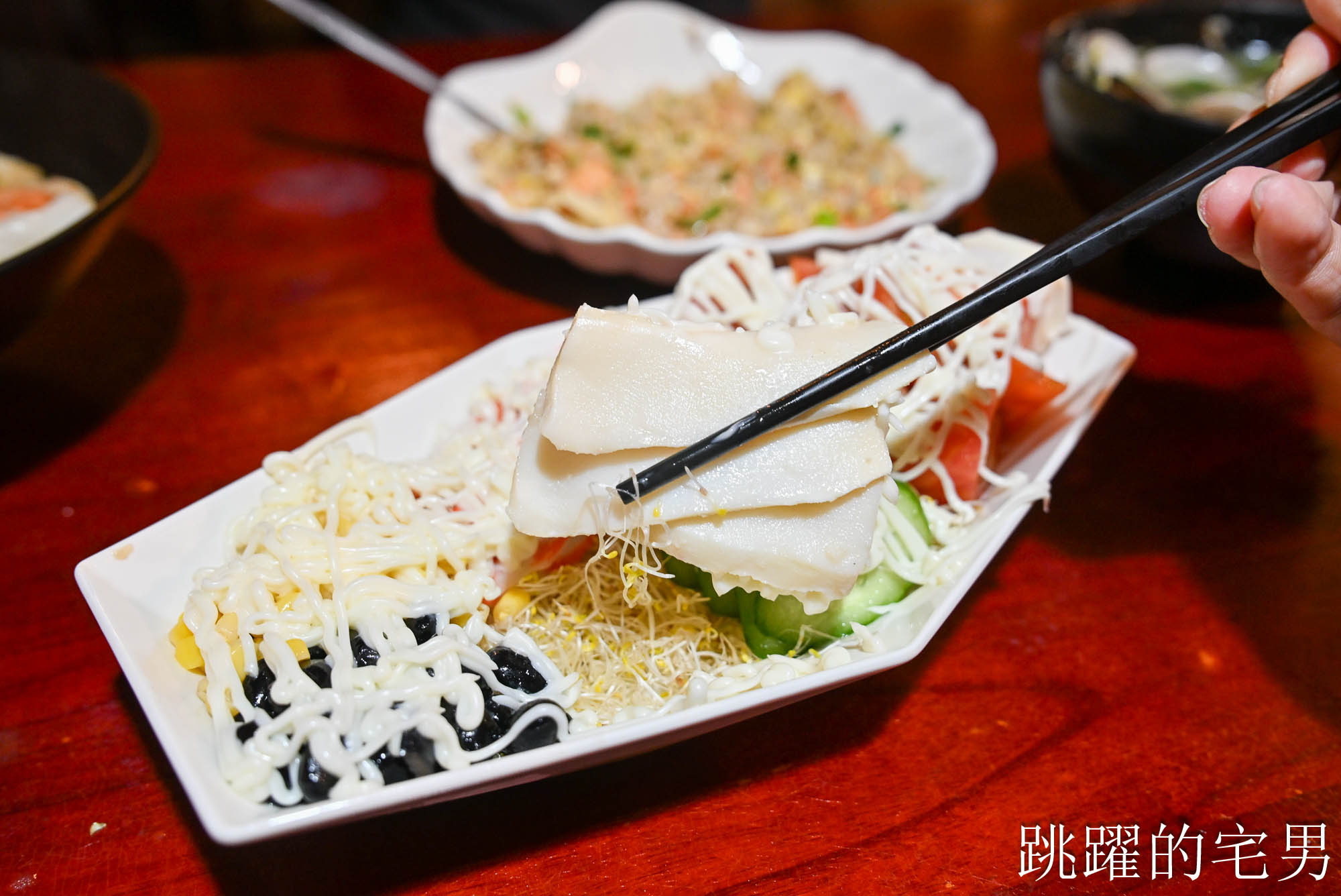 [花蓮美食]山本屋-鮭魚炒飯魚肉給超多，炒烏龍麵大碗滿意，味噌湯根本鮭魚肉吃到爽!