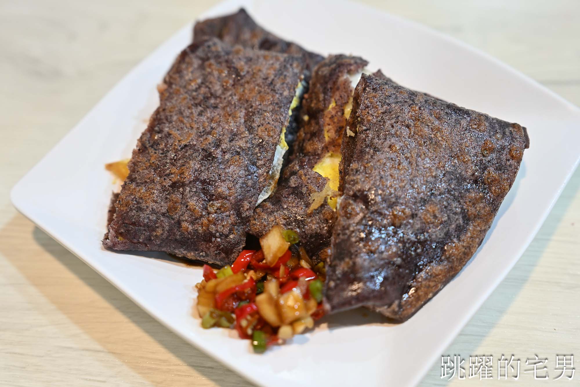 [花蓮美食]676中西式早午餐-超巨大越南法國麵包! 厚切肉片太誇張了，老闆娘超親切，太昌美食，花蓮早餐