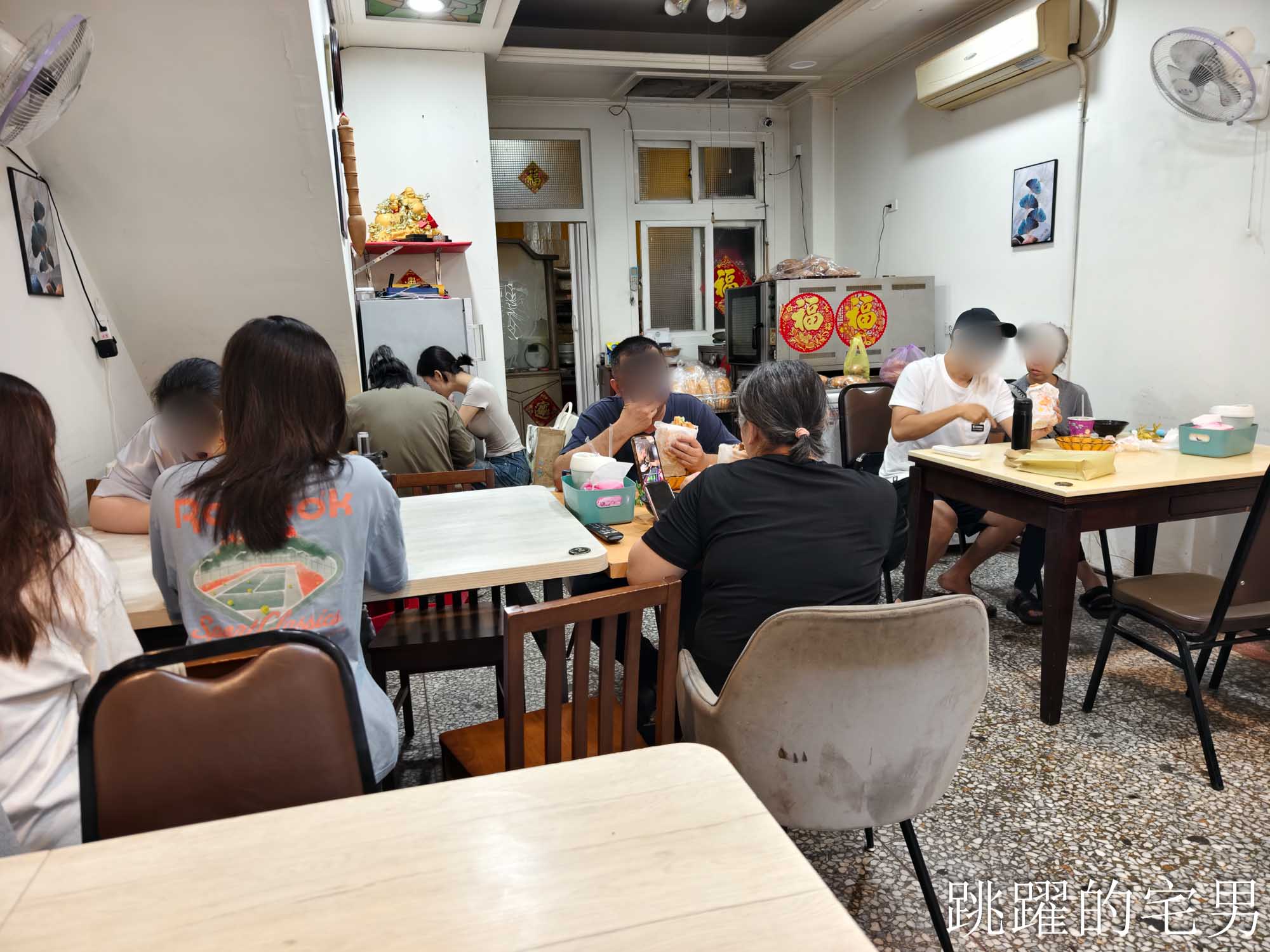 [花蓮美食]676中西式早午餐-超巨大越南法國麵包! 厚切肉片太誇張了，老闆娘超親切，太昌美食，花蓮早餐