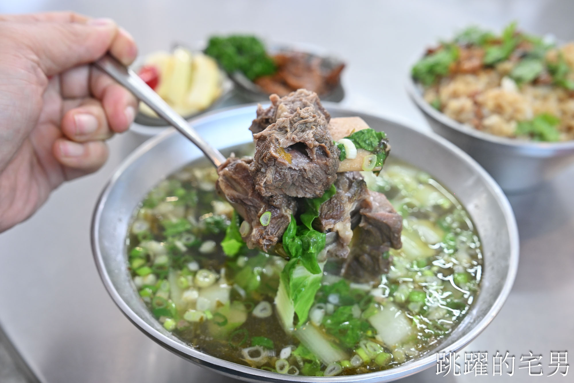 網站近期文章：[花蓮鳳林美食]孫叔叔牛骨牛肉麵–牛骨肉油脂香氣超好又軟嫩！真實用餐心得分享，下次不單點湯了