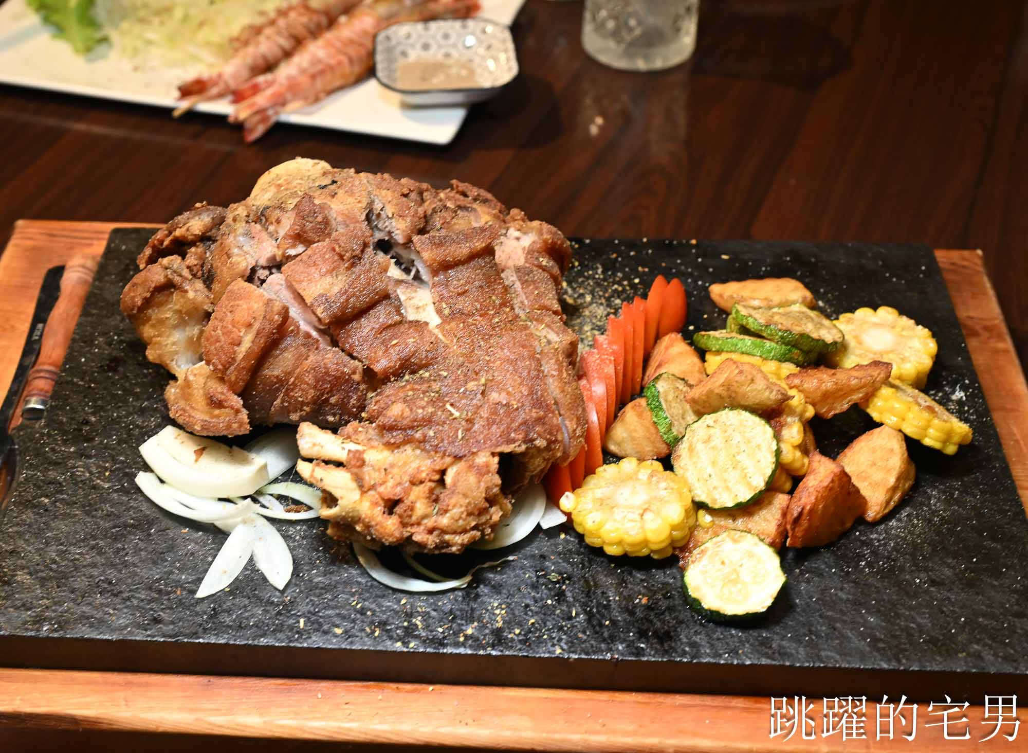 [花蓮美食]連記海產餐廳- 30年花蓮海鮮熱炒濃郁咖哩螃蟹、剁椒豬腳香辣夠味，大鍋海鮮米粉看了超爽