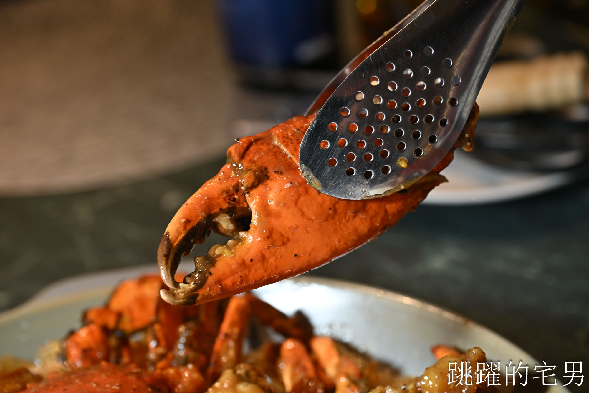 [民生社區美食]華國私廚廖家宴&The Bar-龍眼木油淋鵝皮超脆很驚豔、快要消失反沙芋頭甜點，台北私廚推薦
