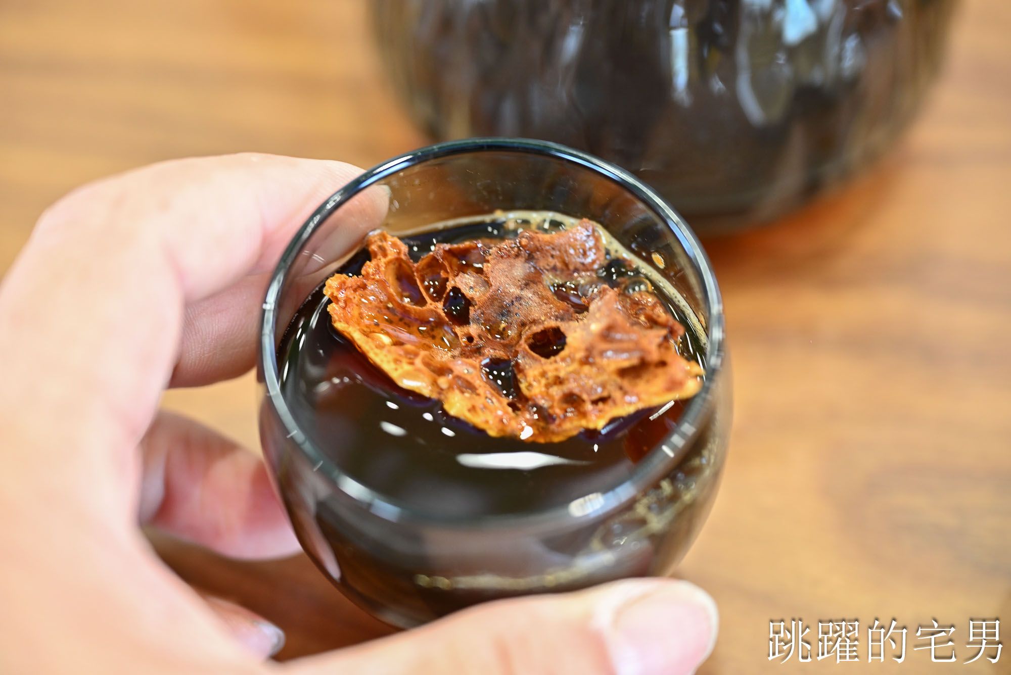 [瑞穗咖啡廳]縱谷耘穗咖啡廳-稻浪旁靜謐咖啡廳，濃郁蜜香柚花茶鬆餅、紅茶奶酪超厲害，農會就是最狂供應商，用料直接下好下滿！瑞穗伴手禮推薦