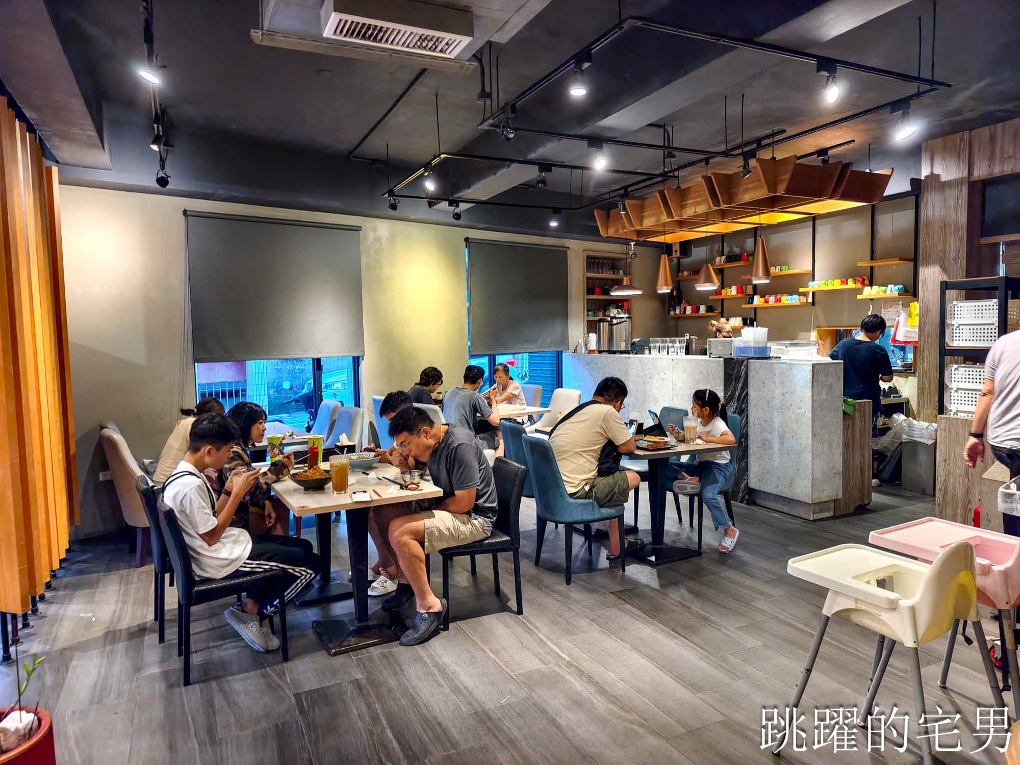[花蓮美食]再訪樂咖哩-霸氣豬排份量十足，淋上濃郁咖哩飽上天! 提供樂咖哩菜單，花蓮簡餐有茶點多樣飲料，花蓮咖哩豬排