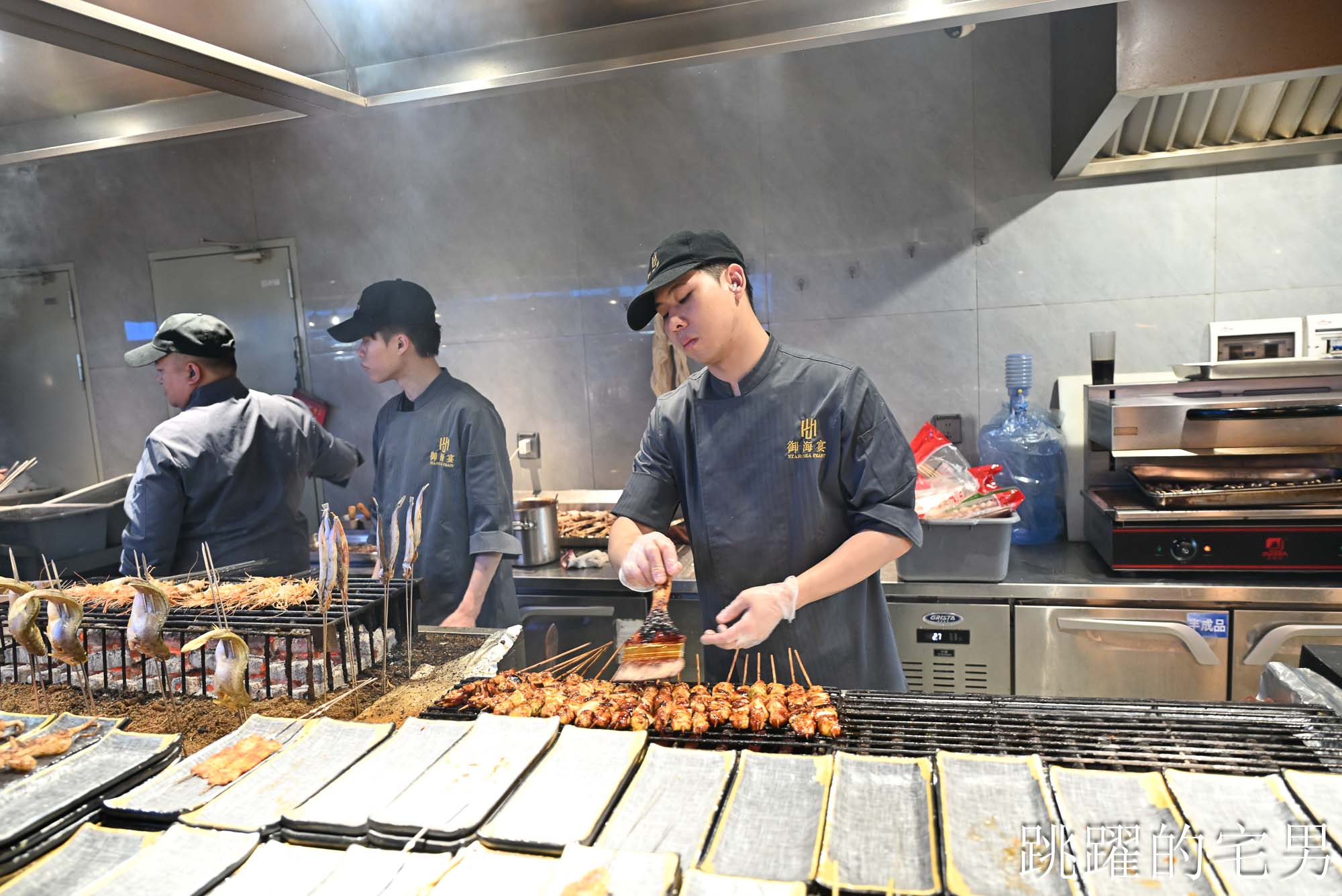 最狂廣州吃到飽!銘門御海宴 30公尺活海鮮水道任你撈,鮪魚解體秀、烤榴槤暢吃 最狂廣州吃到飽!銘門御海宴 30公尺活海鮮水道任你撈,鮪魚解體秀、烤榴槤暢吃