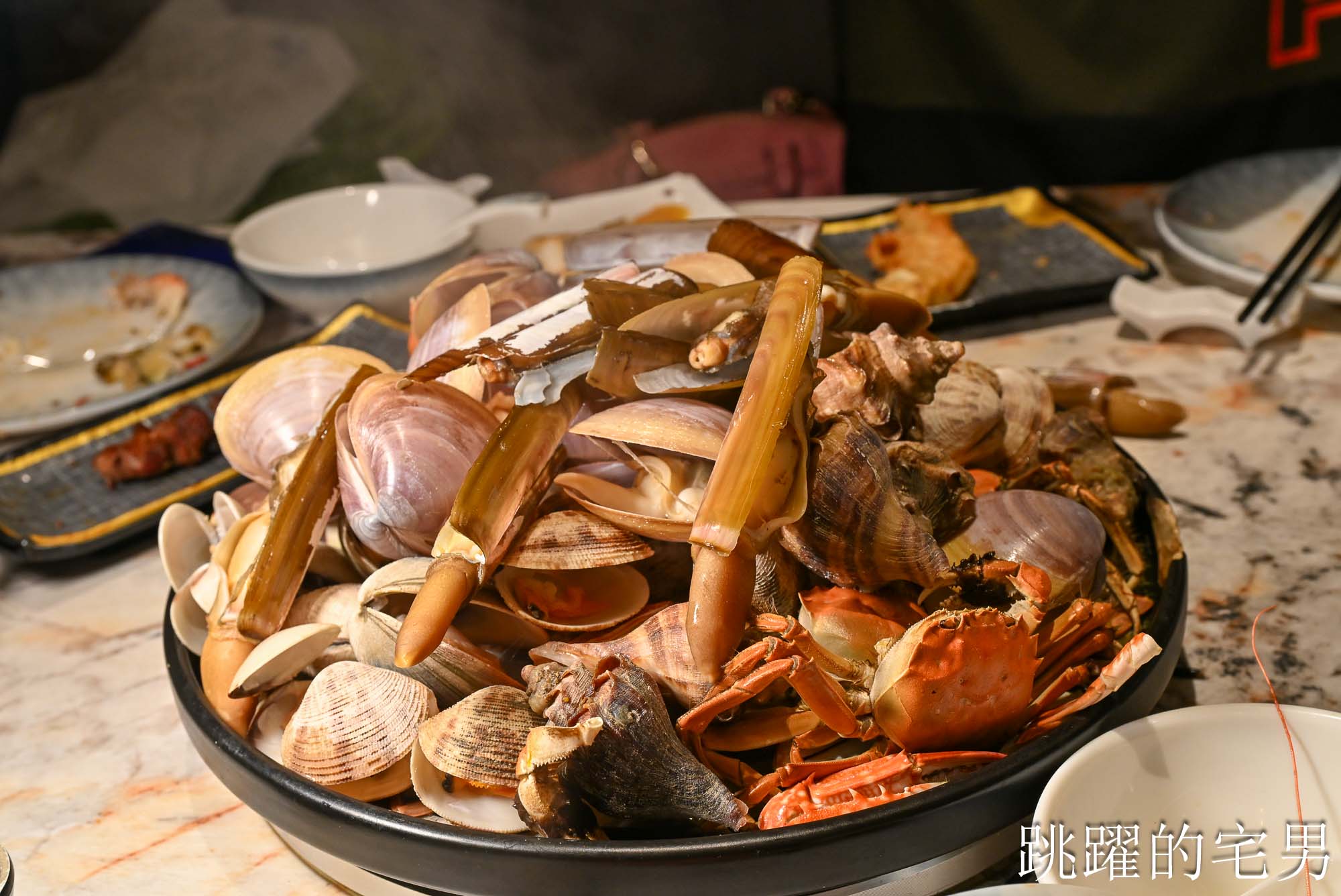 最狂廣州吃到飽!銘門御海宴 30公尺活海鮮水道任你撈,鮪魚解體秀、烤榴槤暢吃 最狂廣州吃到飽!銘門御海宴 30公尺活海鮮水道任你撈,鮪魚解體秀、烤榴槤暢吃