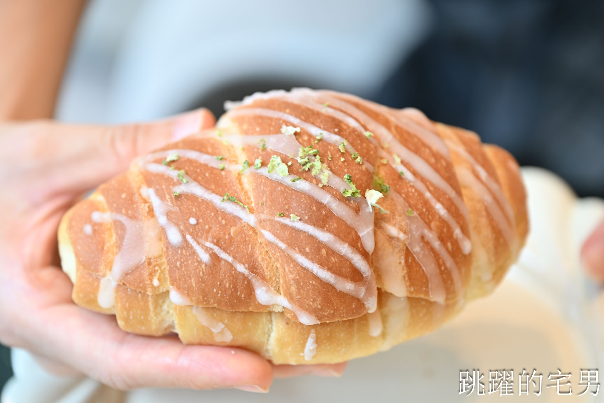 [壽豐咖啡廳推薦]常紅蛋糕常紅蛋糕 Redever cake-芒果麻糬泡芙好吃到會想念，珍珠泰奶蛋塔令人驚艷! 花蓮甜點推薦