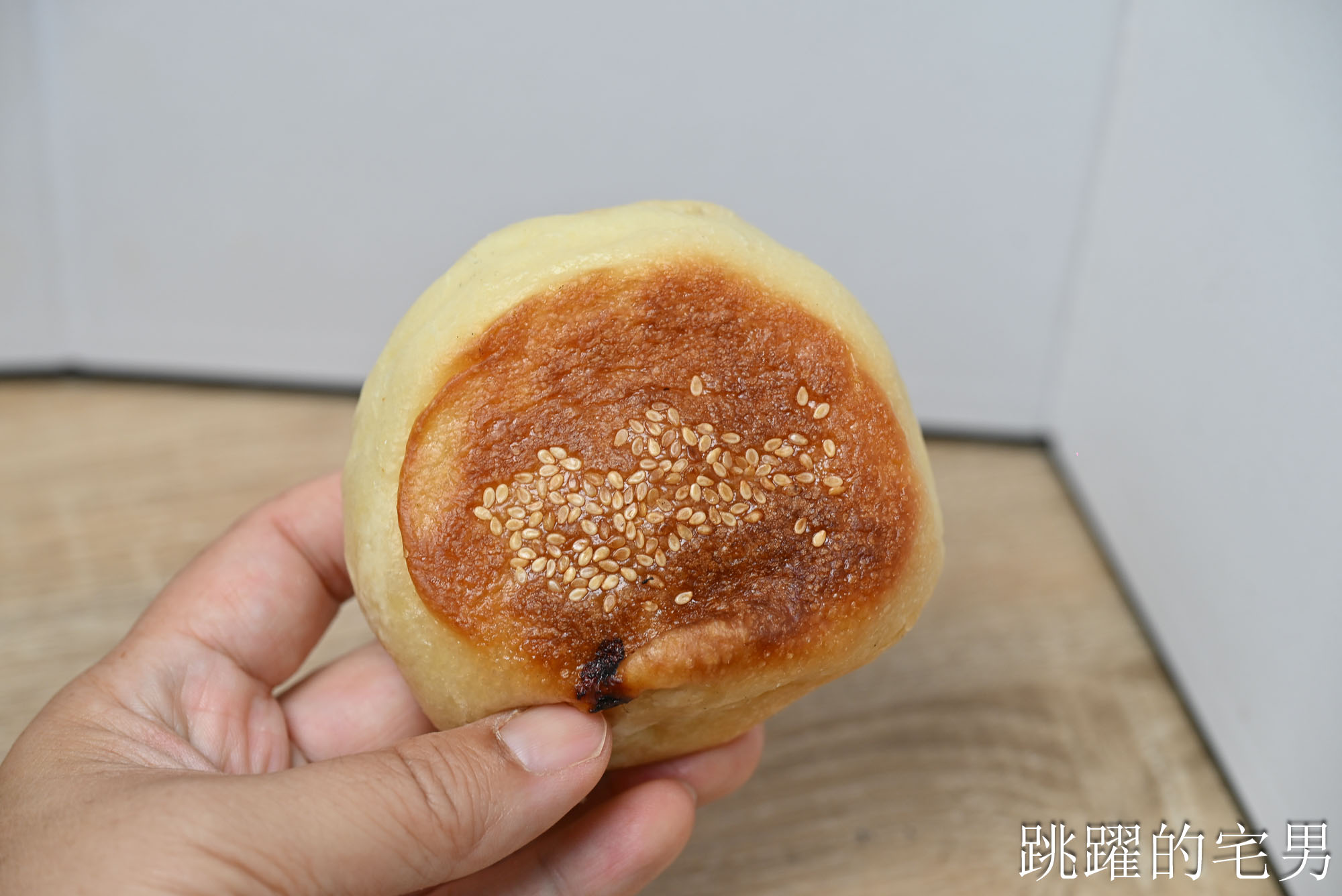 [花蓮美食推薦]雷記饅頭-連吃3天? 30種口味真的吃不完!  限量酒釀餅、九層塔烙餅必吃! 花蓮老麵包子推薦竹筍包