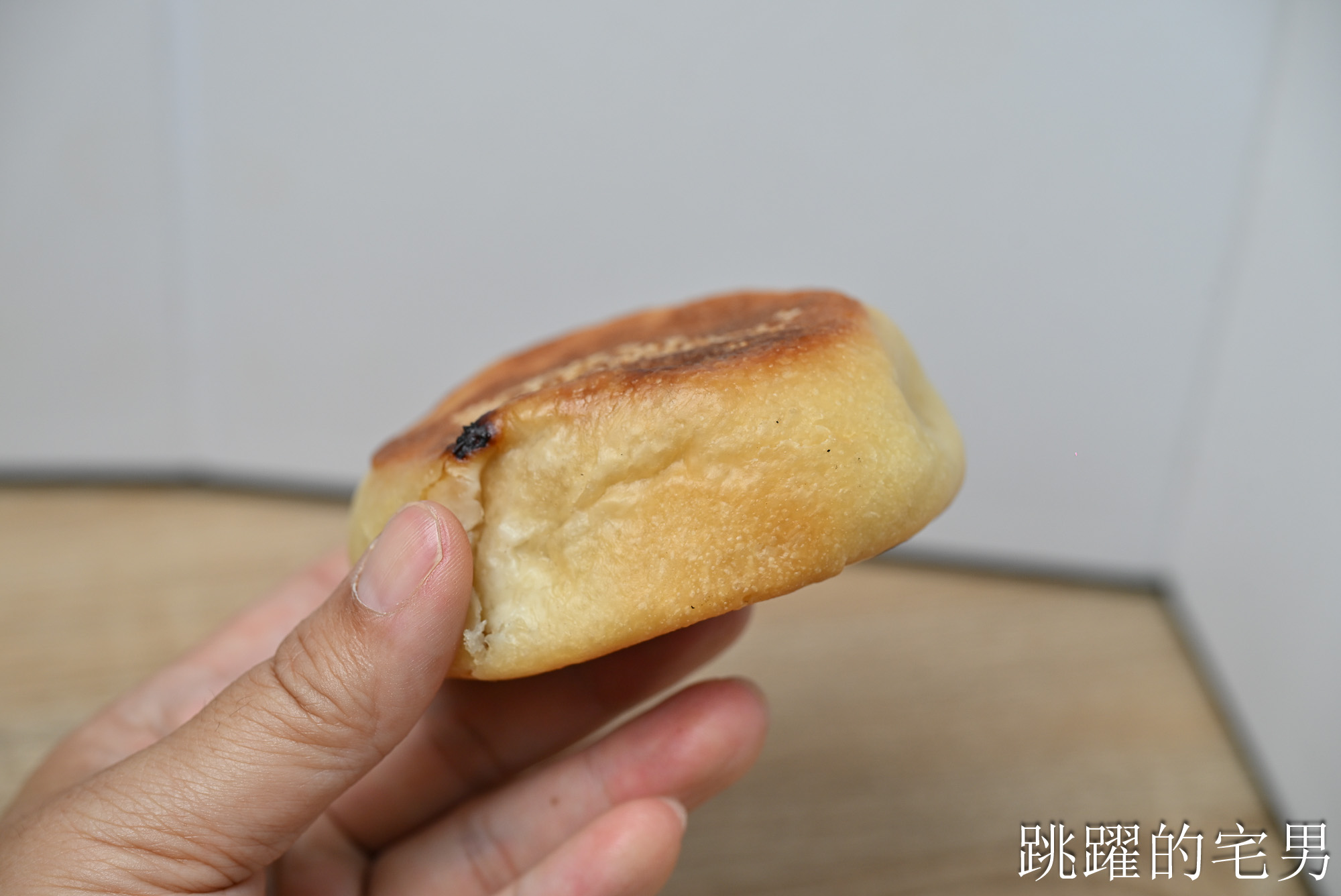 [花蓮美食推薦]雷記饅頭-連吃3天? 30種口味真的吃不完!  限量酒釀餅、九層塔烙餅必吃! 花蓮老麵包子推薦竹筍包