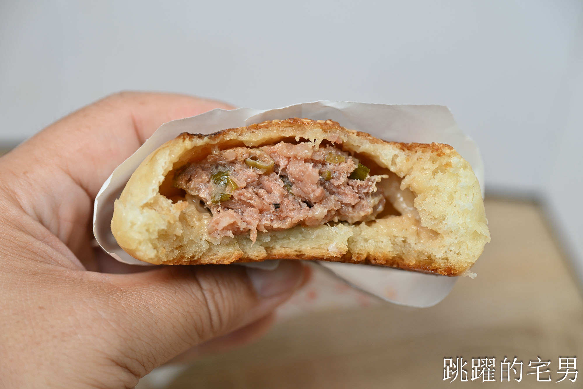 [花蓮美食推薦]雷記饅頭-連吃3天? 30種口味真的吃不完!  限量酒釀餅、九層塔烙餅必吃! 花蓮老麵包子推薦竹筍包