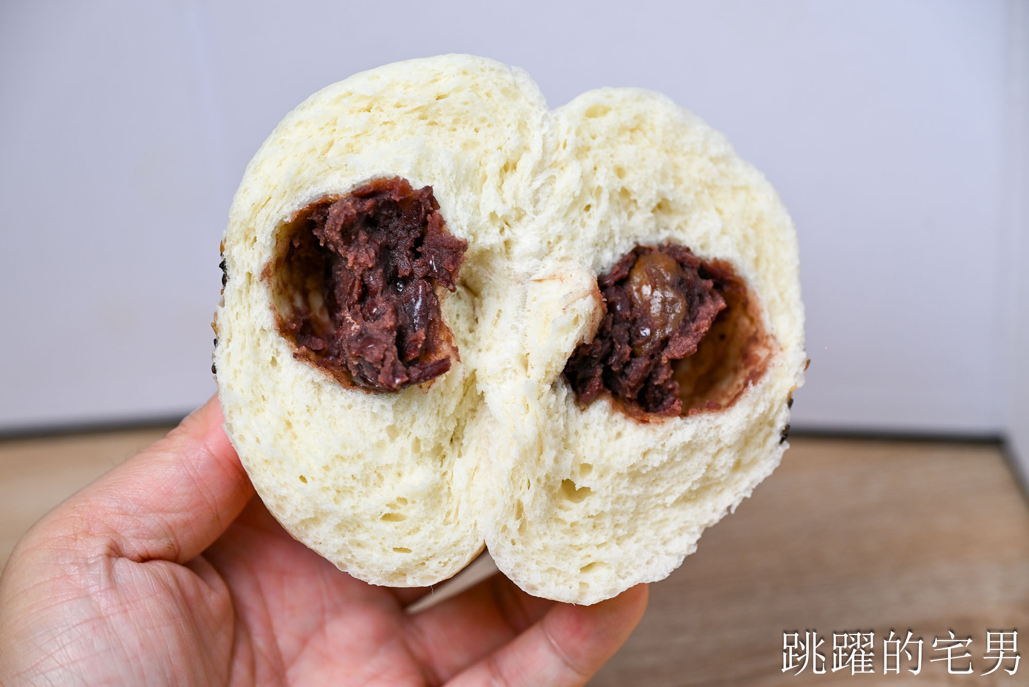 [花蓮美食推薦]雷記饅頭-連吃3天? 30種口味真的吃不完!  限量酒釀餅、九層塔烙餅必吃! 花蓮老麵包子推薦竹筍包