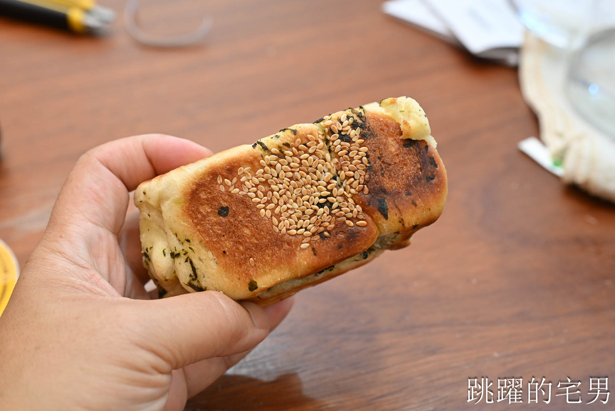 [花蓮美食推薦]雷記饅頭-連吃3天? 30種口味真的吃不完!  限量酒釀餅、九層塔烙餅必吃! 花蓮老麵包子推薦竹筍包