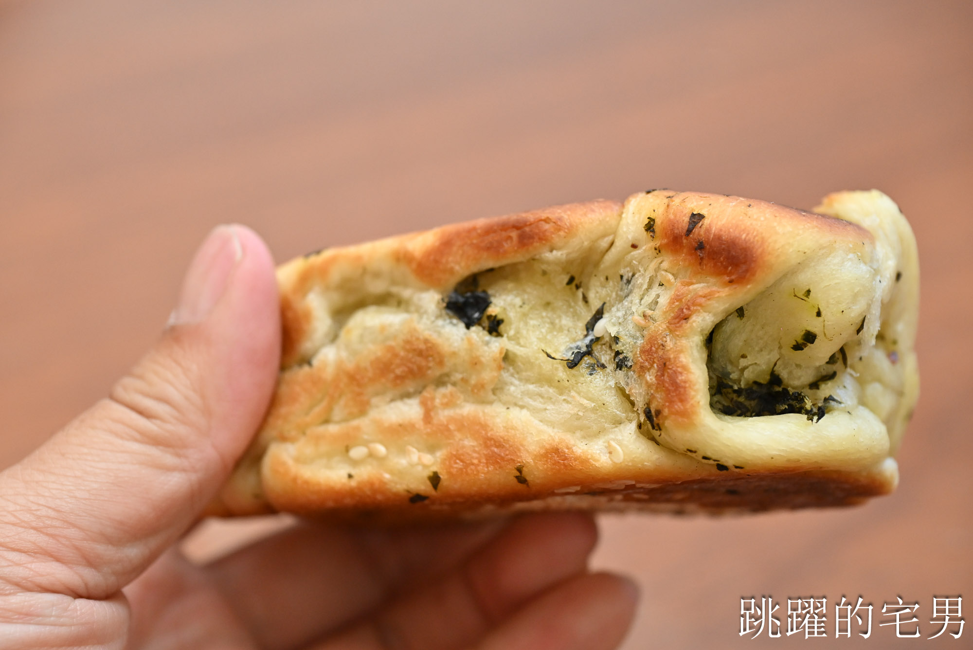 [花蓮美食推薦]雷記饅頭-連吃3天? 30種口味真的吃不完!  限量酒釀餅、九層塔烙餅必吃! 花蓮老麵包子推薦竹筍包