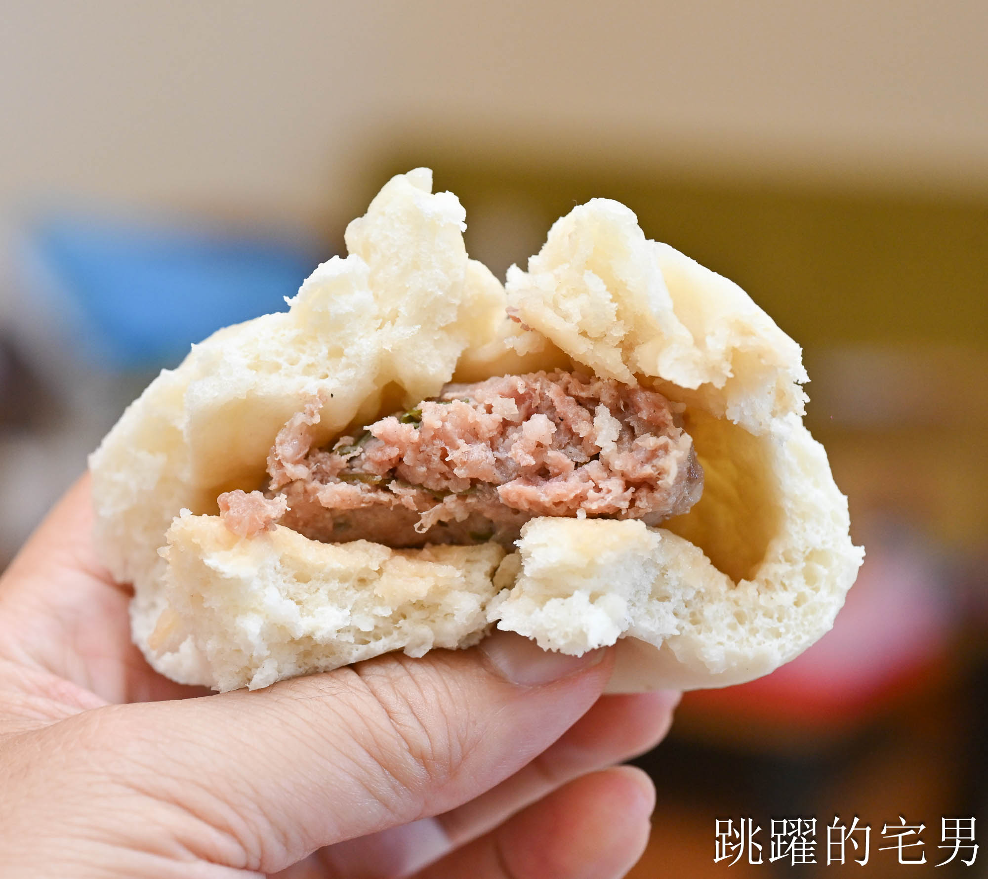 [花蓮美食推薦]雷記饅頭-連吃3天? 30種口味真的吃不完!  限量酒釀餅、九層塔烙餅必吃! 花蓮老麵包子推薦竹筍包