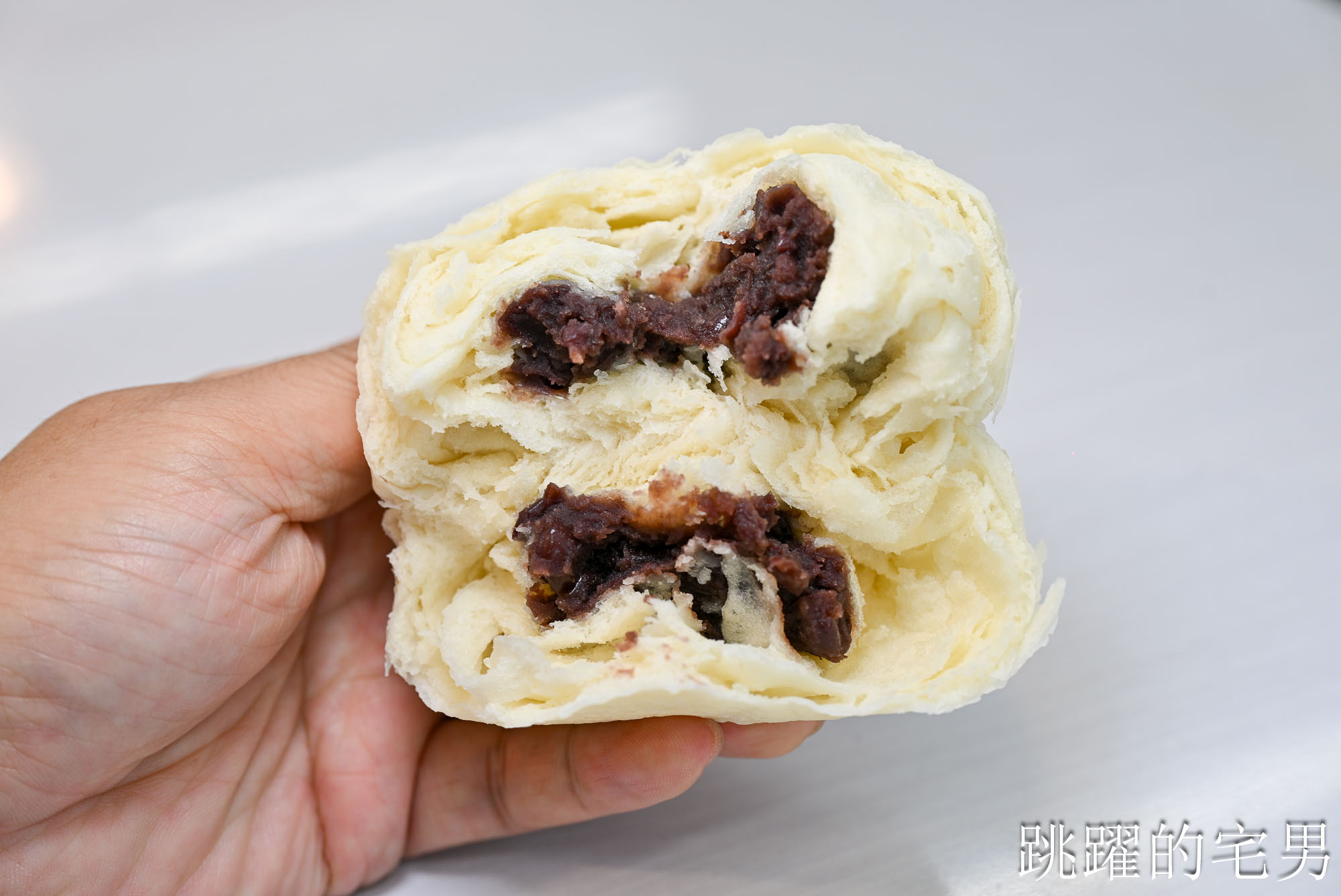 [花蓮美食推薦]雷記饅頭-連吃3天? 30種口味真的吃不完!  限量酒釀餅、九層塔烙餅必吃! 花蓮老麵包子推薦竹筍包