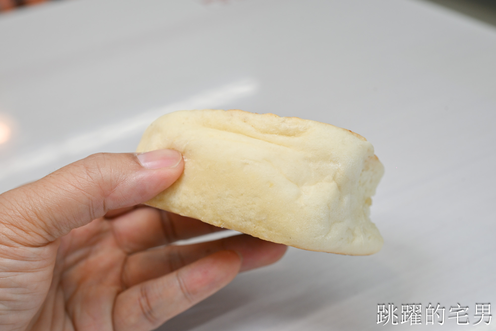 [花蓮美食推薦]雷記饅頭-連吃3天? 30種口味真的吃不完!  限量酒釀餅、九層塔烙餅必吃! 花蓮老麵包子推薦竹筍包