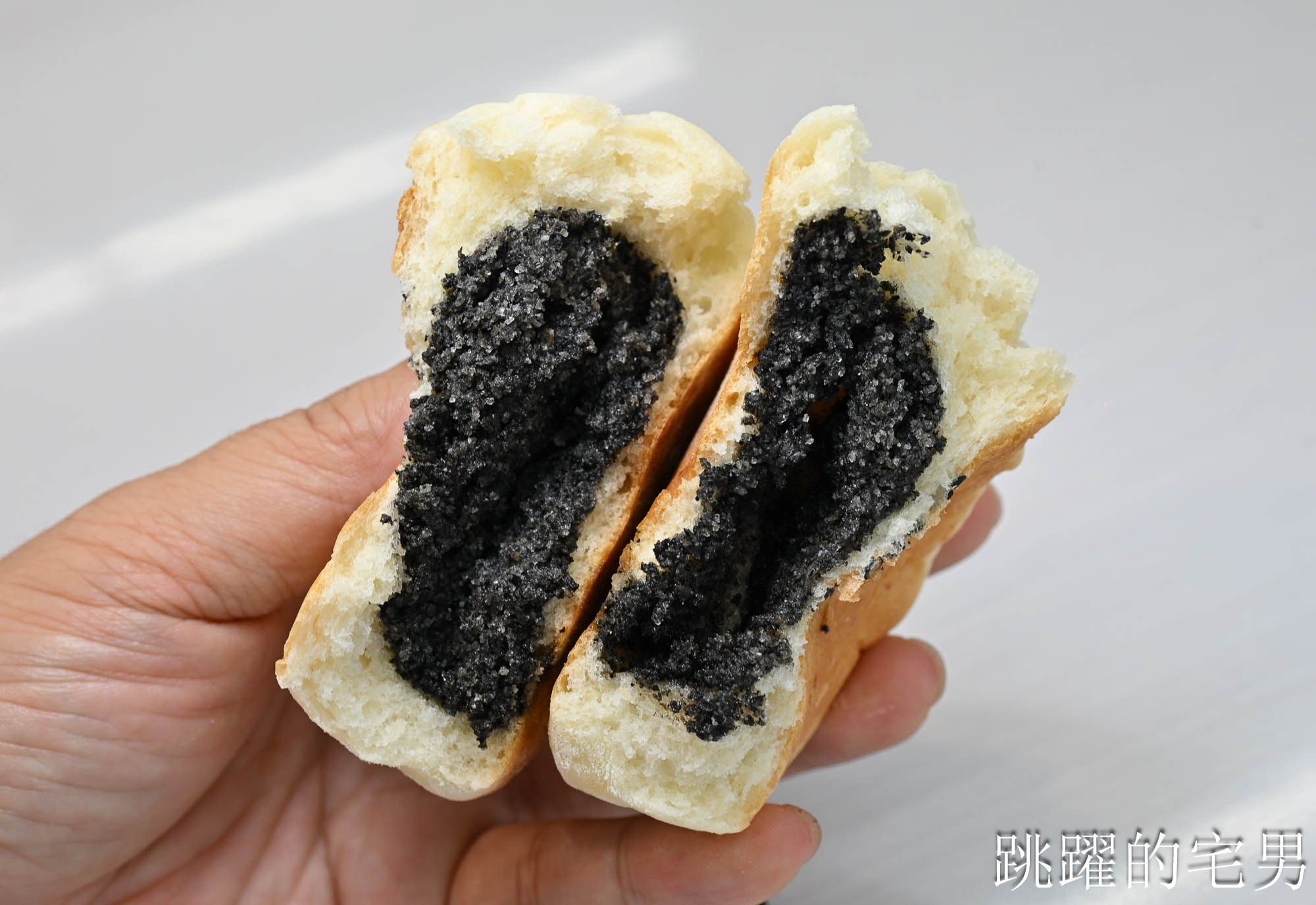 [花蓮美食推薦]雷記饅頭-連吃3天? 30種口味真的吃不完!  限量酒釀餅、九層塔烙餅必吃! 花蓮老麵包子推薦竹筍包