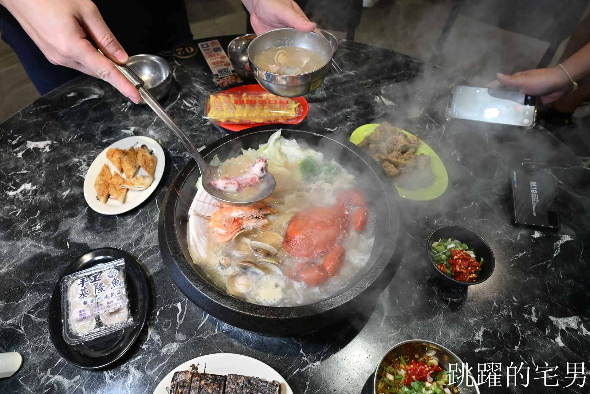 [2026福爾摩沙北海岸藝術季]北海岸一日遊推薦！朱銘美術館、金山老街美食、白沙灣、網美打卡點跳石公車站一次玩遍，潮歌藝術節