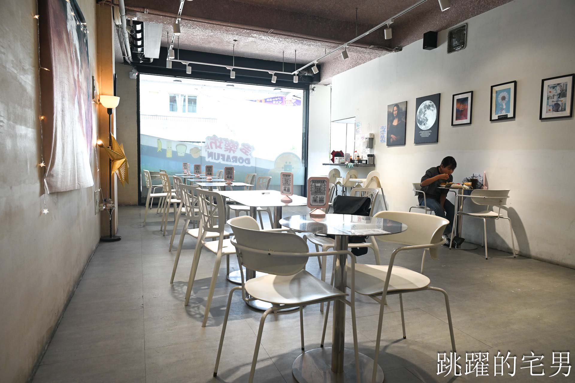 [花蓮早午餐]多樂坊DORAFUN-價格實惠花蓮平價早午餐，選擇多樣小朋友都適合，必點泡菜雞絲麵、QQ鮪魚蛋餅，鮪魚白醬海苔飯糰早午餐，花蓮早餐
