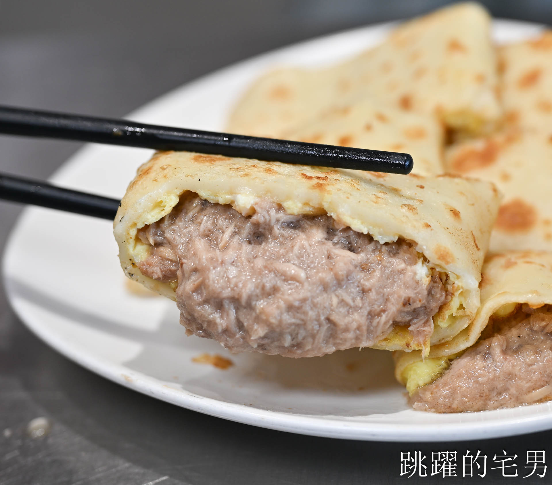 [花蓮早午餐]多樂坊DORAFUN-價格實惠花蓮平價早午餐，選擇多樣小朋友都適合，必點泡菜雞絲麵、QQ鮪魚蛋餅，鮪魚白醬海苔飯糰早午餐，花蓮早餐