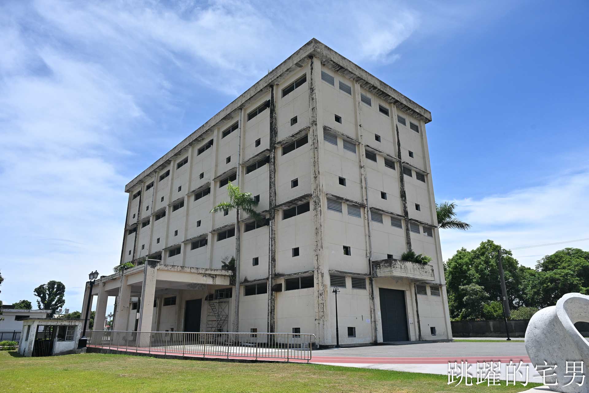 [花蓮雨天備案]跨域思維互動體驗館-室內免費景點近200坪還有VR設施，花蓮親子景點推薦，溜小朋友好地方，花蓮旅遊推薦