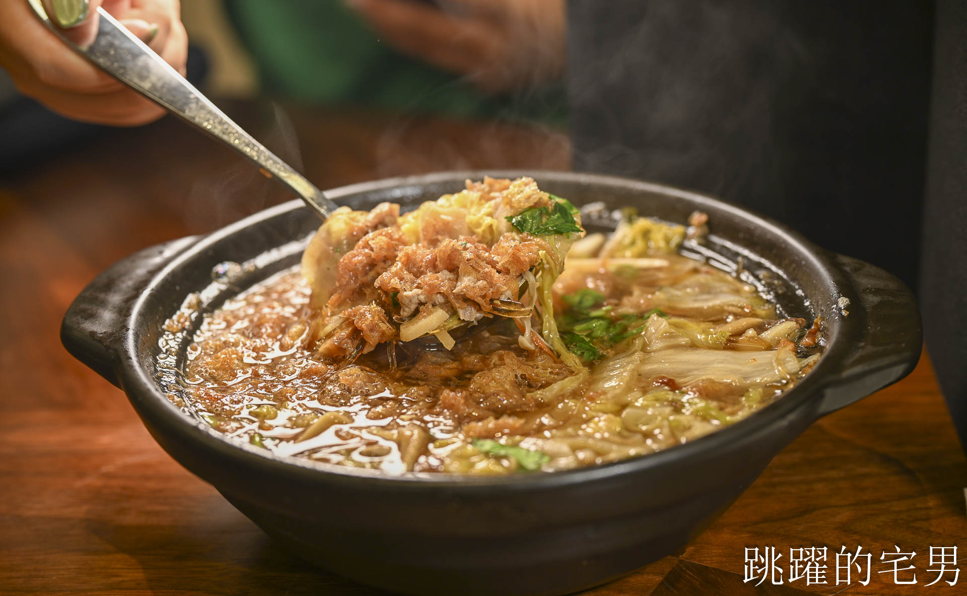 [花蓮壽豐美食]壽豐小吃隆江豬腳飯 :  台灣居然有賣隆江豬腳飯！一碗道盡男人的浪漫，四點金膠質滿滿一抿就化，壽豐美食推薦