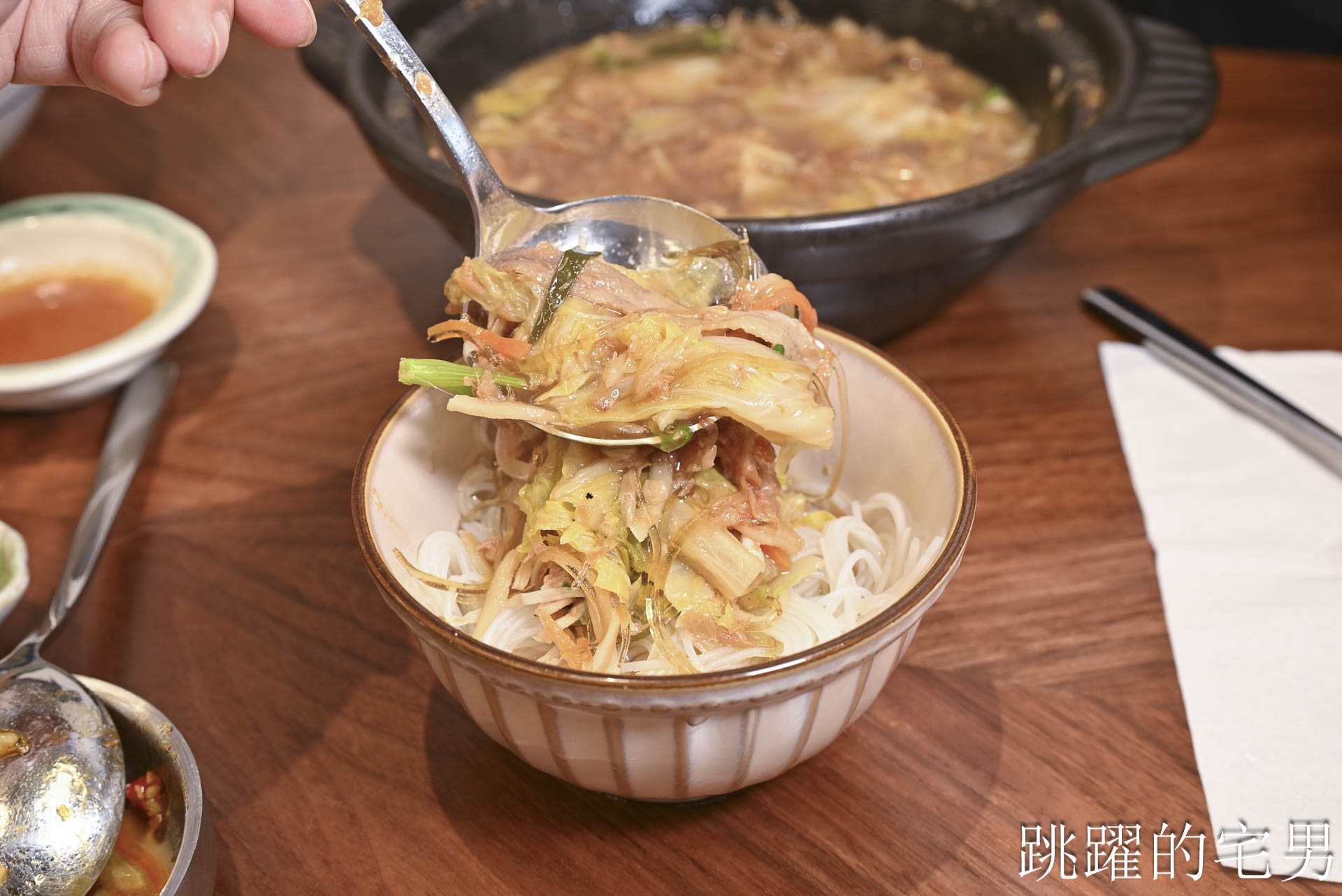[花蓮壽豐美食]壽豐小吃隆江豬腳飯 :  台灣居然有賣隆江豬腳飯！一碗道盡男人的浪漫，四點金膠質滿滿一抿就化，壽豐美食推薦