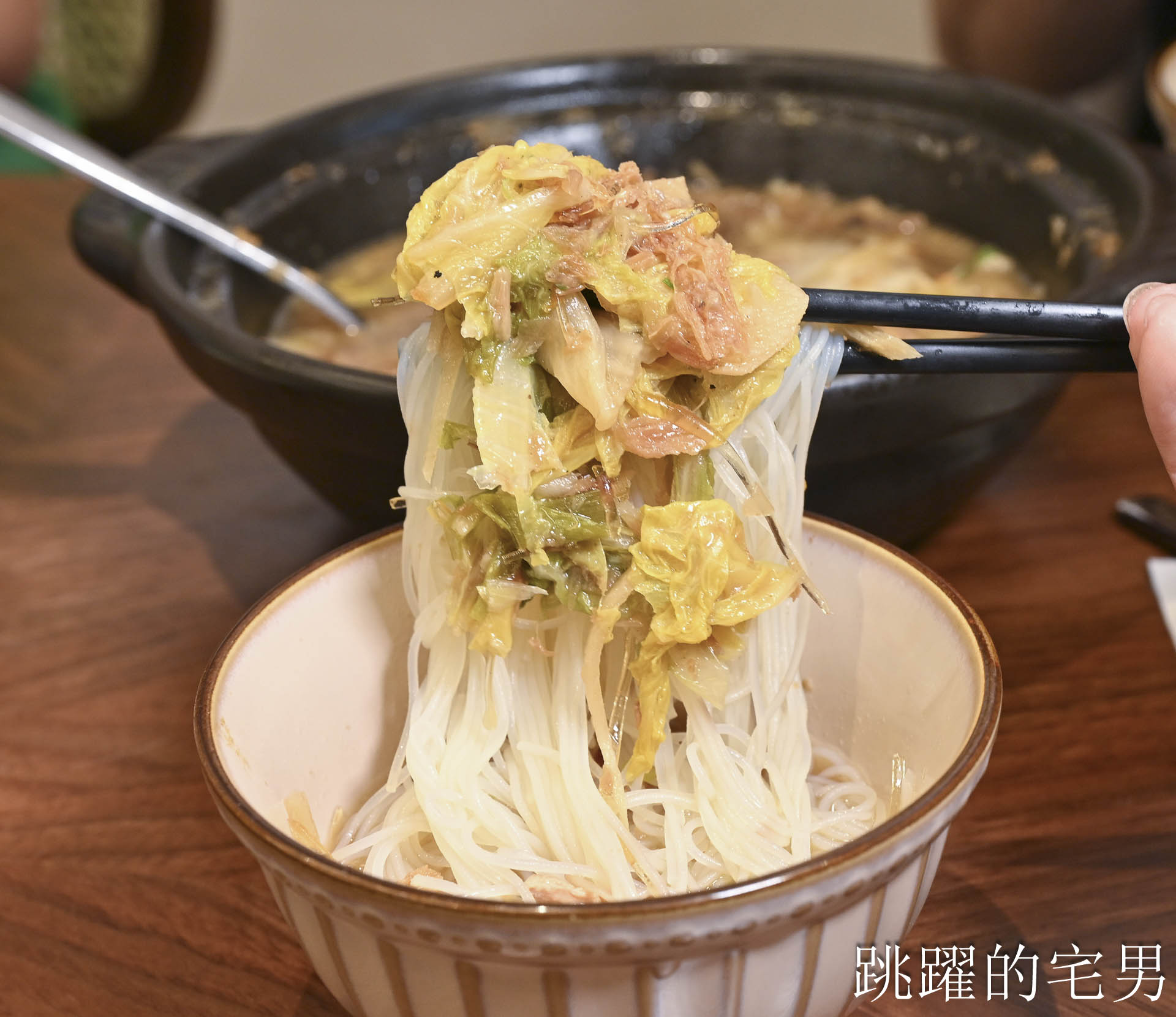 [花蓮壽豐美食]壽豐小吃隆江豬腳飯 :  台灣居然有賣隆江豬腳飯！一碗道盡男人的浪漫，四點金膠質滿滿一抿就化，壽豐美食推薦