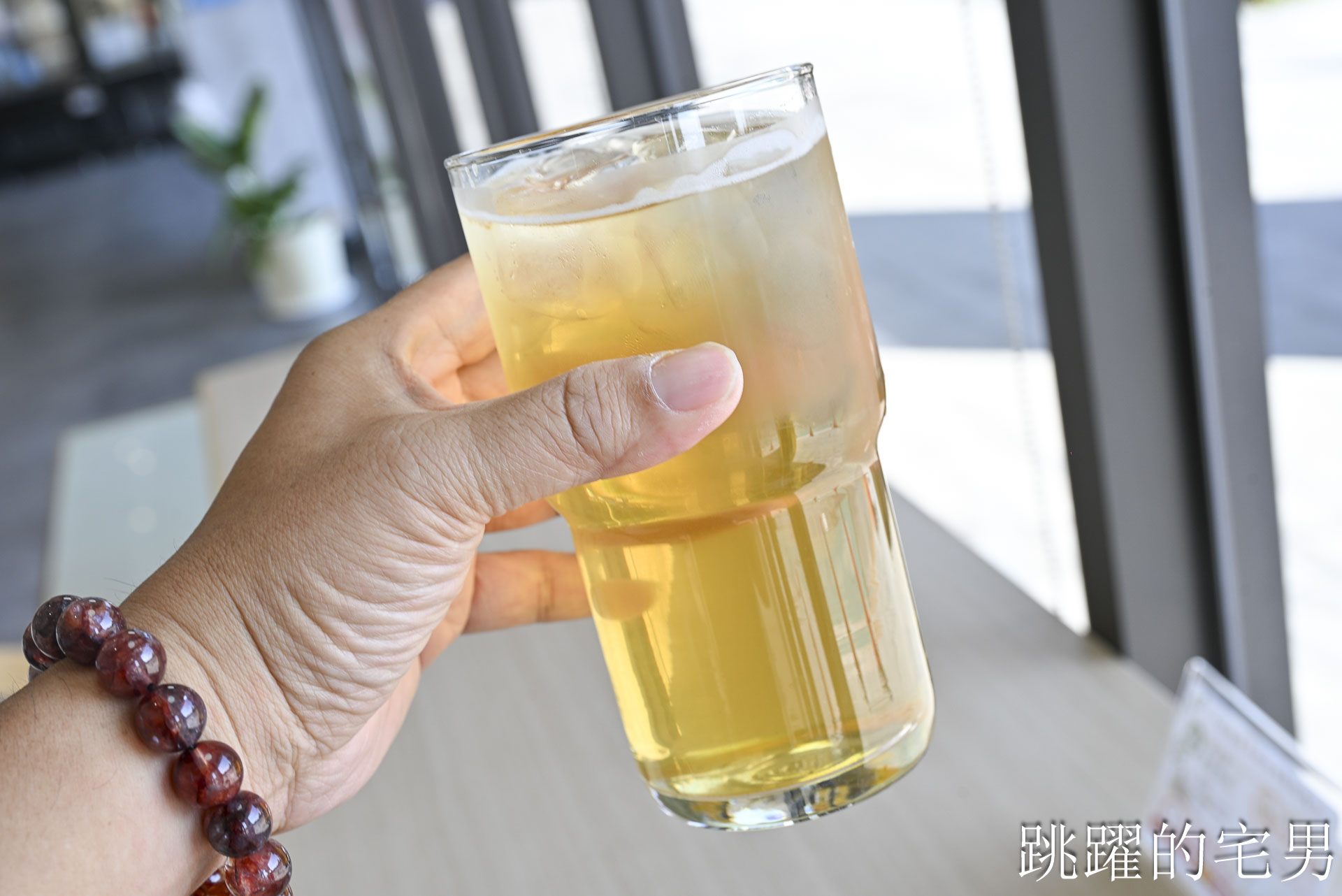 [花蓮早午餐]健康補給站-早上8點就有好吃健康餐，大片落地窗很舒服，蛋白質十足!  門諾醫院健康管理中心大樓