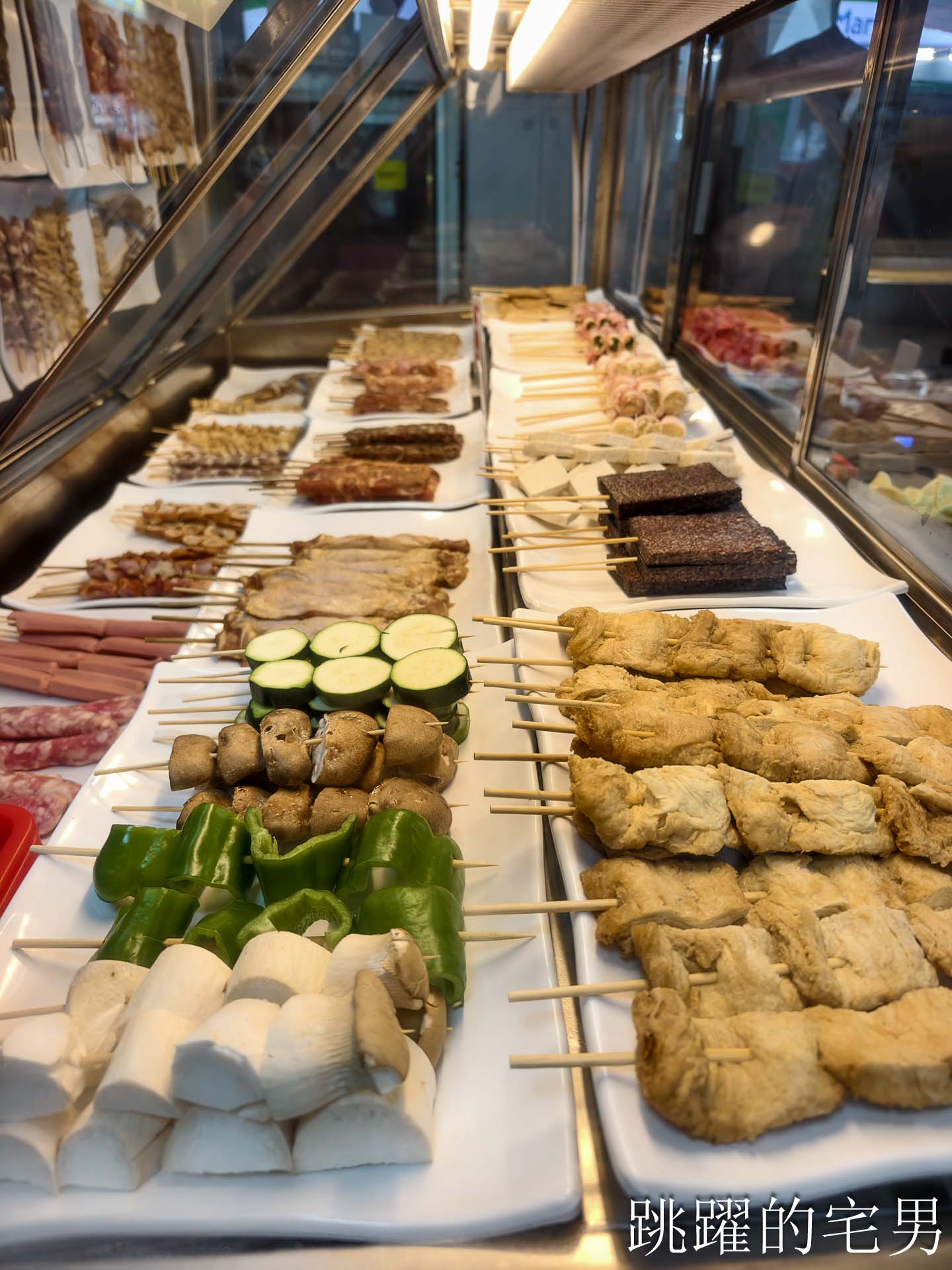 [花蓮美食]又又炭烤-碳烤豆皮太好吃必點，還有店面內用，獨門微甜炭香醬汁完全我的菜，提供到府烤肉服務
