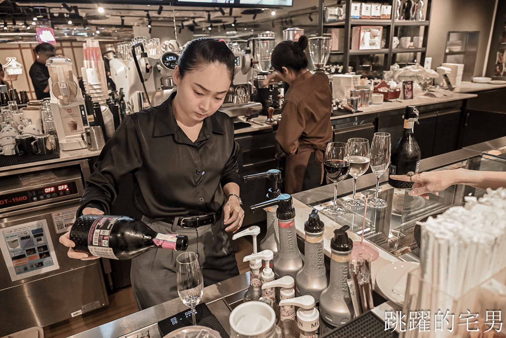 [曼谷四面佛美食]illy Caffè Erawan -曼谷暢飲! 2小時紅白酒暢飲只要690元！泰國名菜Massaman超好吃、義大利麵到提拉米蘇都滿足，Erawan Bangkok奇隆站美食