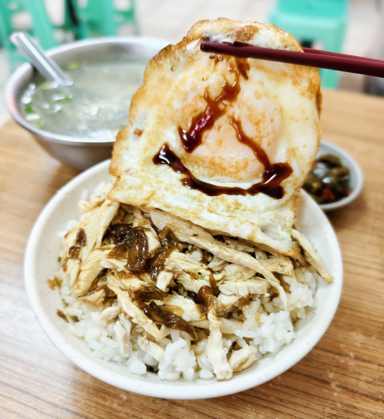 [花蓮小吃]德安雞肉飯-花蓮早餐吃雞滷飯、蛤蠣湯、滷白菜，活力十足，德安雞肉飯菜單