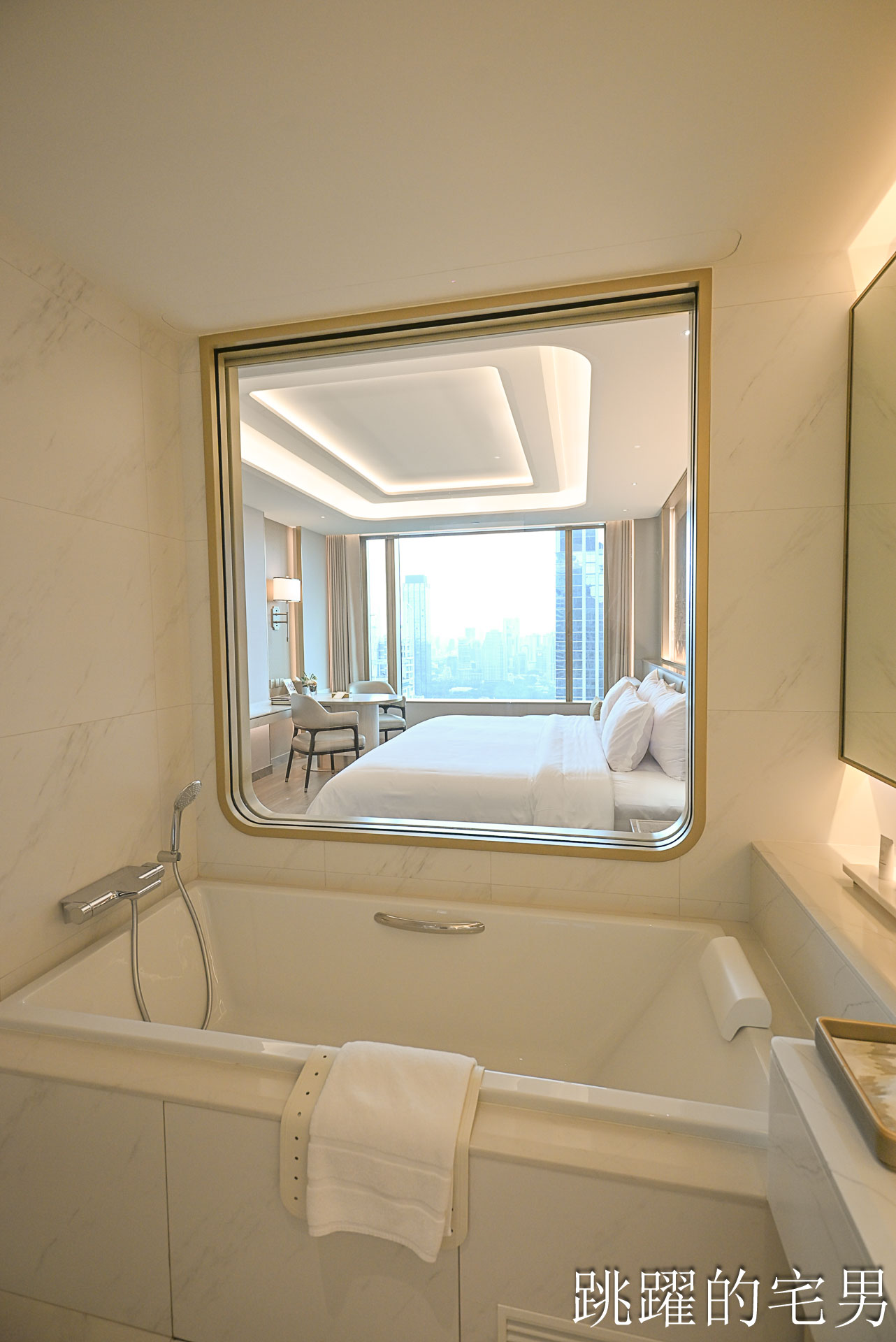 [泰國曼谷飯店推薦]Grande Centre Point Prestige-五星級飯店4天3夜完整體驗，四面佛旁全新五星飯店提供SPA溫泉免費按摩，免費客房服務、親子遊戲區、無邊際游泳池，曼谷四面佛住宿，奇隆站住宿
