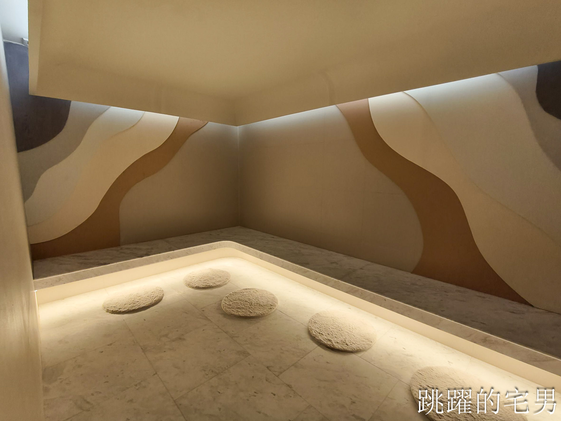 [泰國曼谷飯店推薦]Grande Centre Point Prestige-五星級飯店4天3夜完整體驗，四面佛旁全新五星飯店提供SPA溫泉免費按摩，免費客房服務、親子遊戲區、無邊際游泳池，曼谷四面佛住宿，奇隆站住宿