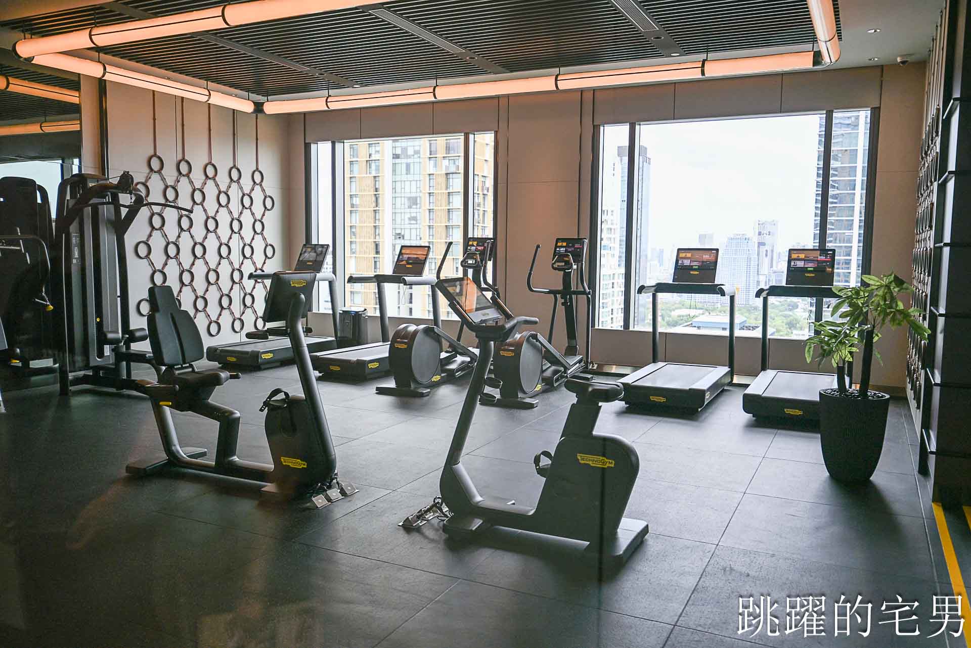 [泰國曼谷飯店推薦]Grande Centre Point Prestige-五星級飯店4天3夜完整體驗，四面佛旁全新五星飯店提供SPA溫泉免費按摩，免費客房服務、親子遊戲區、無邊際游泳池，曼谷四面佛住宿，奇隆站住宿