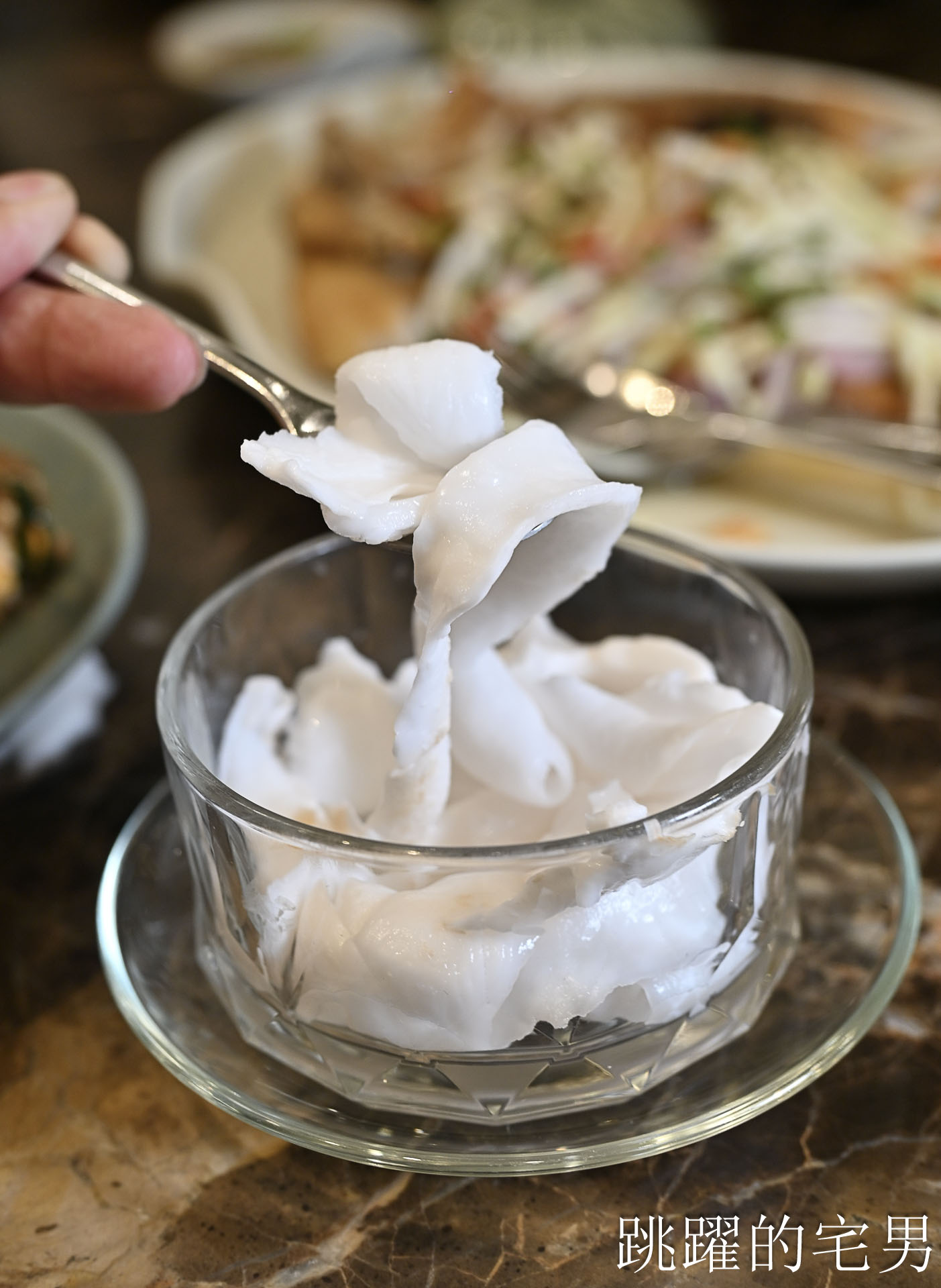 [曼谷美食]Arun Thai Cuisine by SEE FAH-開業90年泰國餐廳，氣派大氣歐式古典高質感空間，烤豬肉也太好吃啦， 走進回憶直上心頭，第一次曼谷住宿就是來這家Grande Centre Point Hotel