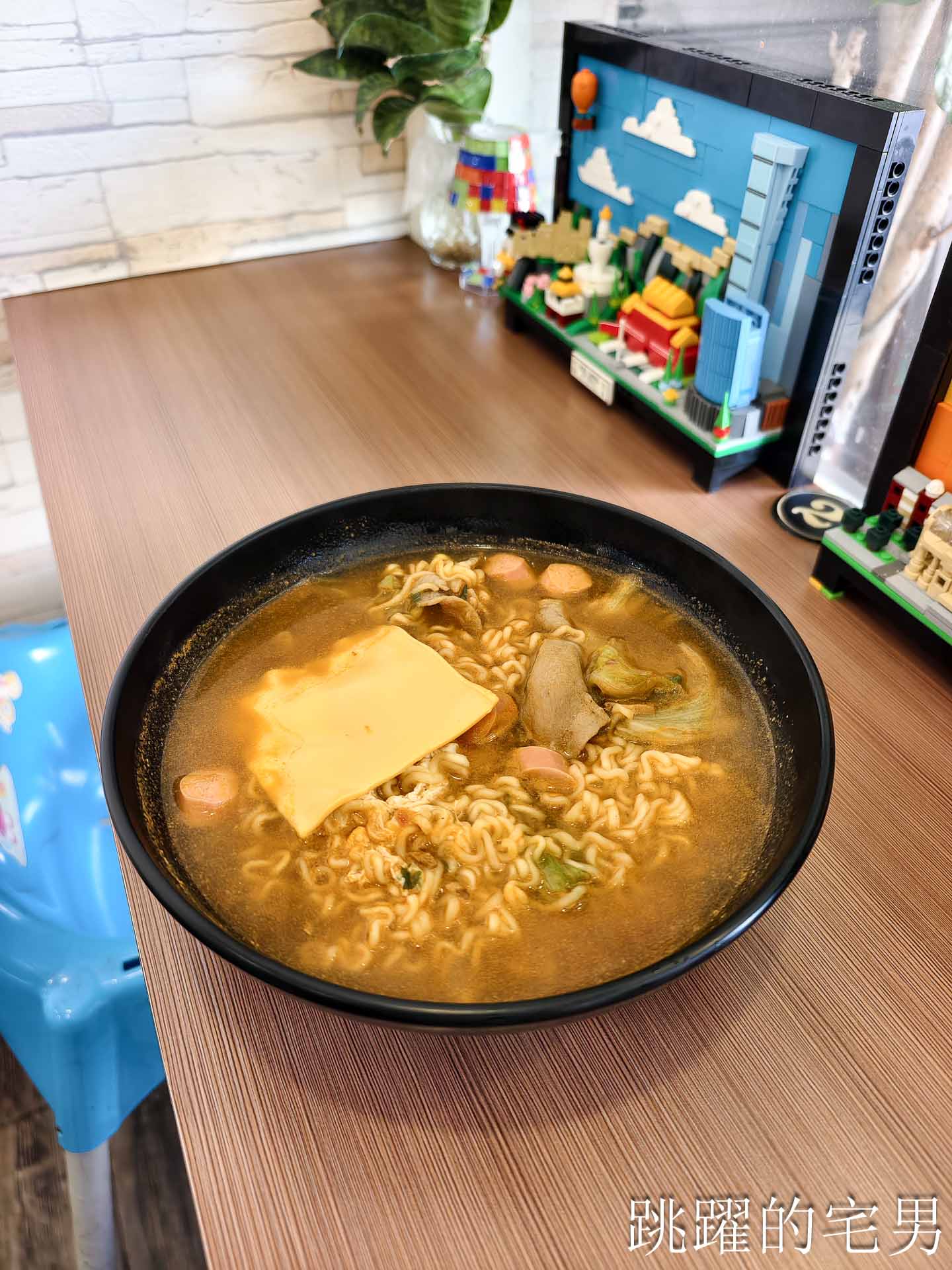 [吉安早餐]弘爺漢堡花蓮仁里店-花蓮好吃辛拉麵價格實在，一吃好幾回，花蓮早午餐吃得到