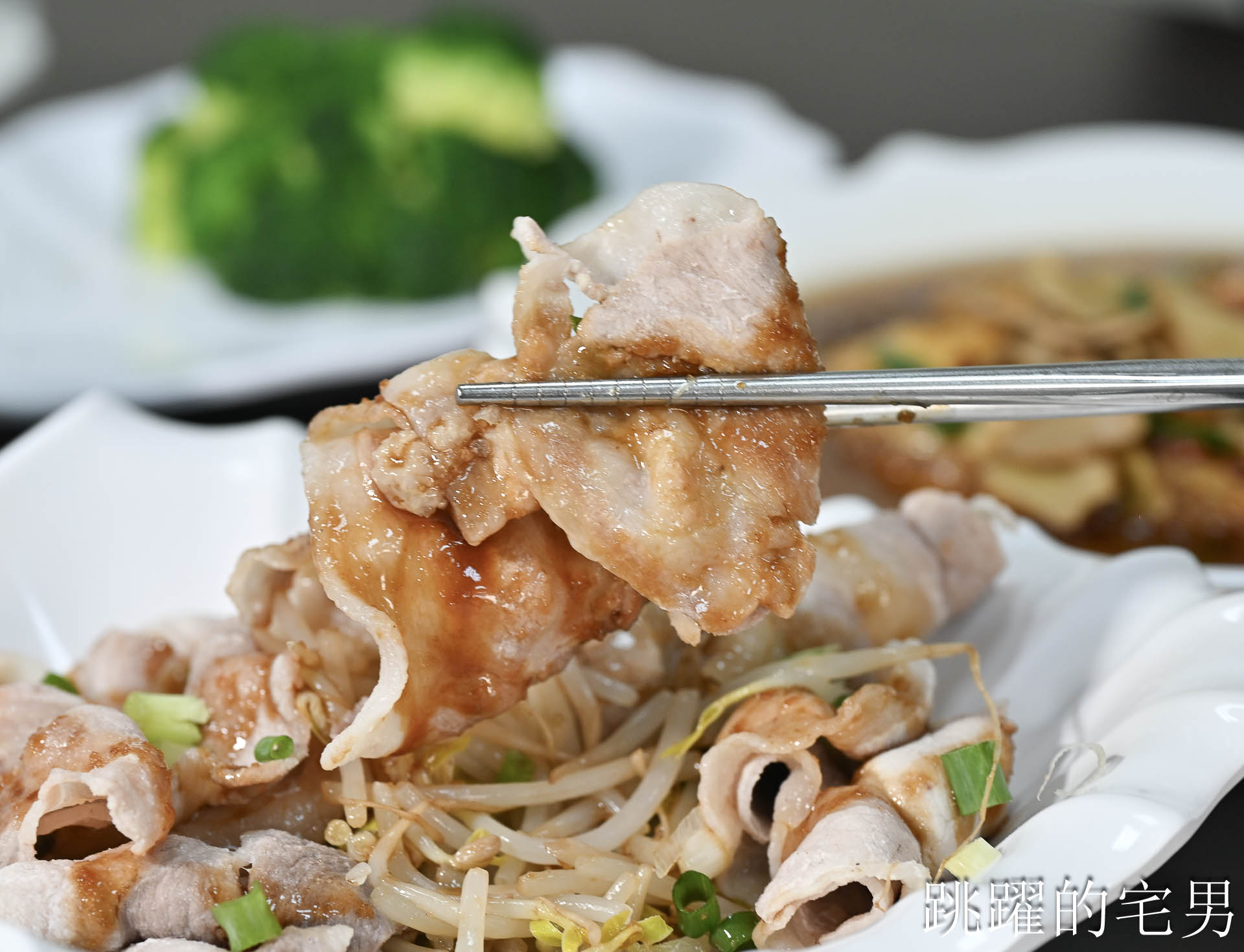 [竹山美食推薦]以鵝傳鵝竹山總店-這家完全可以為了這個燒鵝來南投，皮脆肉嫩味道超迷人，還能點半隻太方便了，台灣燒鵝推薦，紫南宮美食、竹山聚餐推薦