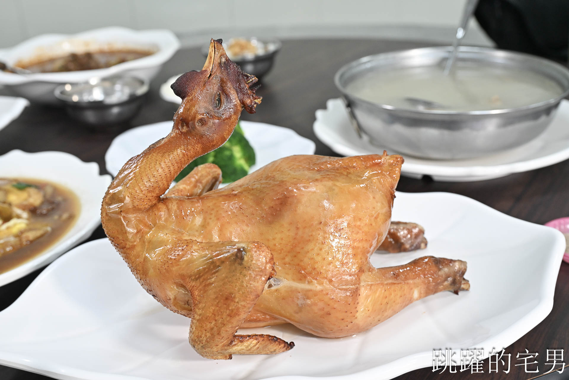 [竹山美食推薦]以鵝傳鵝竹山總店-這家完全可以為了這個燒鵝來南投，皮脆肉嫩味道超迷人，還能點半隻太方便了，台灣燒鵝推薦，紫南宮美食、竹山聚餐推薦