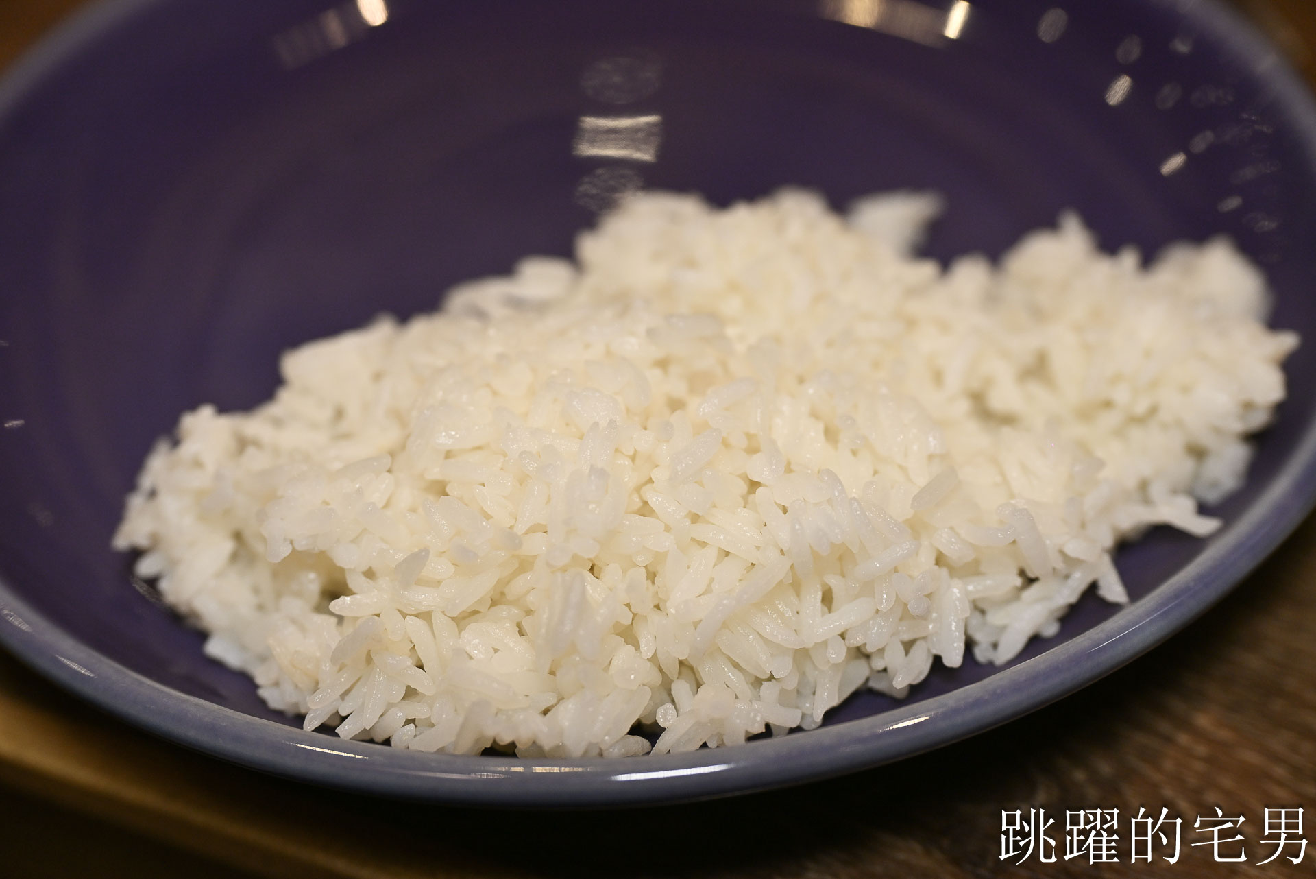 [新莊美食]NARA Thai Cuisine 泰式料理(新北新莊宏匯店)-新北米其林推薦泰國料理餐廳，空間質感好
